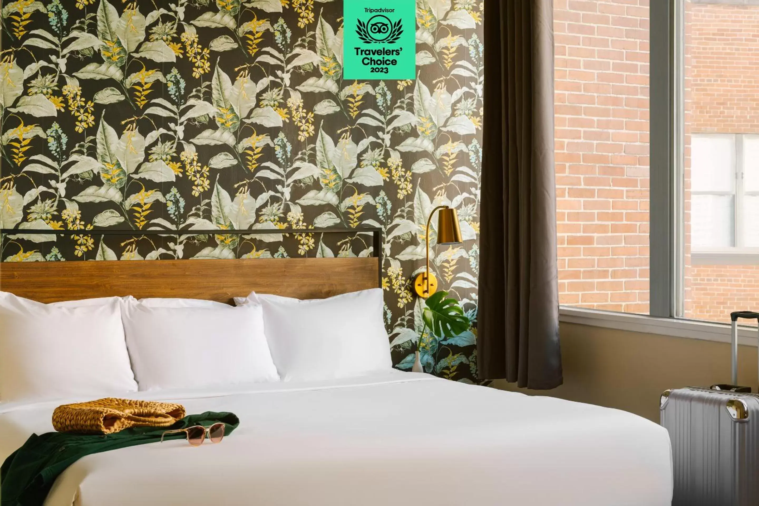 Roami at Duncan Plaza Roami at Duncan Plaza