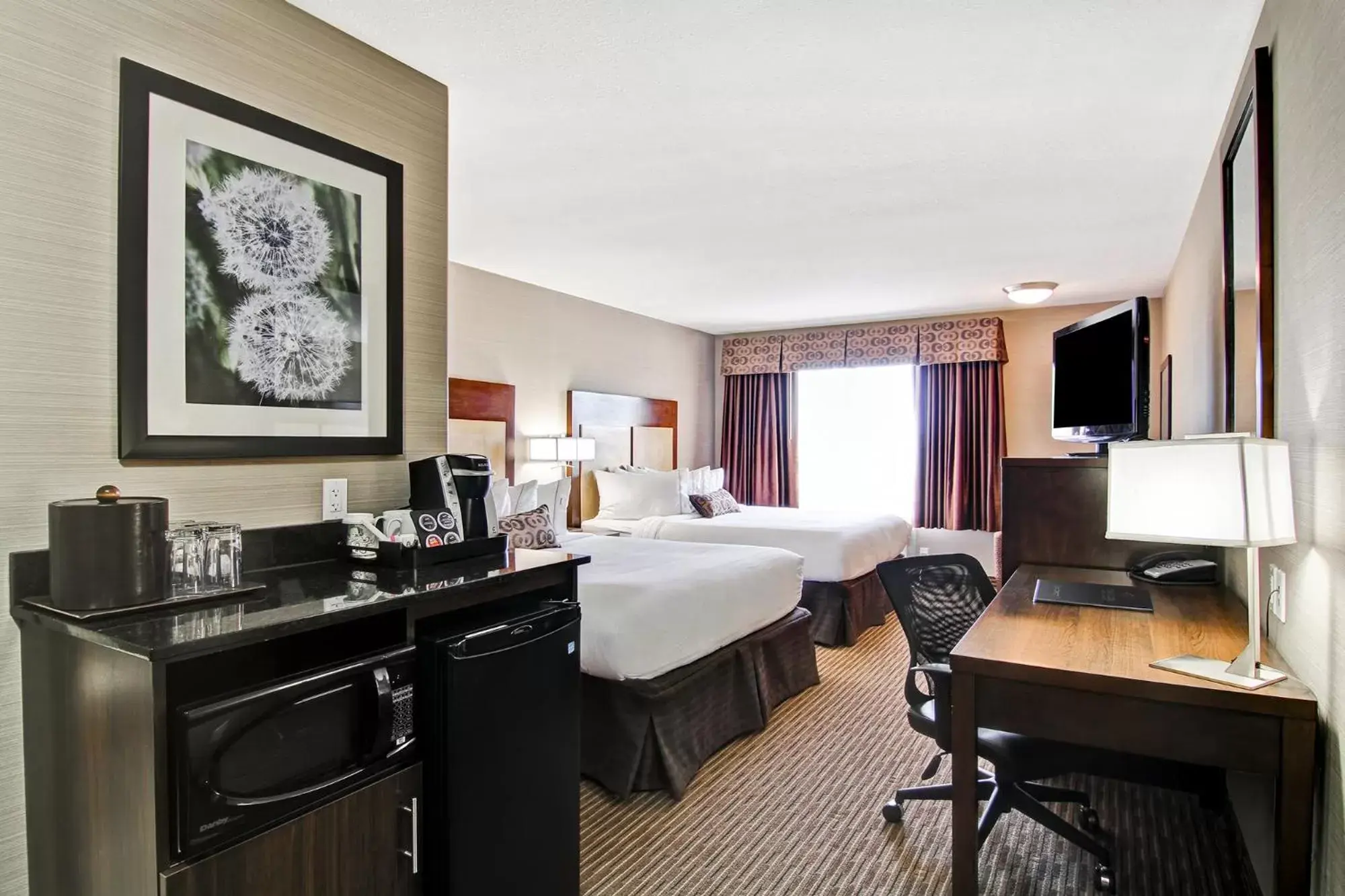 Queen Room with Two Queen Beds in Canalta Hotel Esterhazy Queen Room with Two Queen Beds in Canalta Hotel Esterhazy