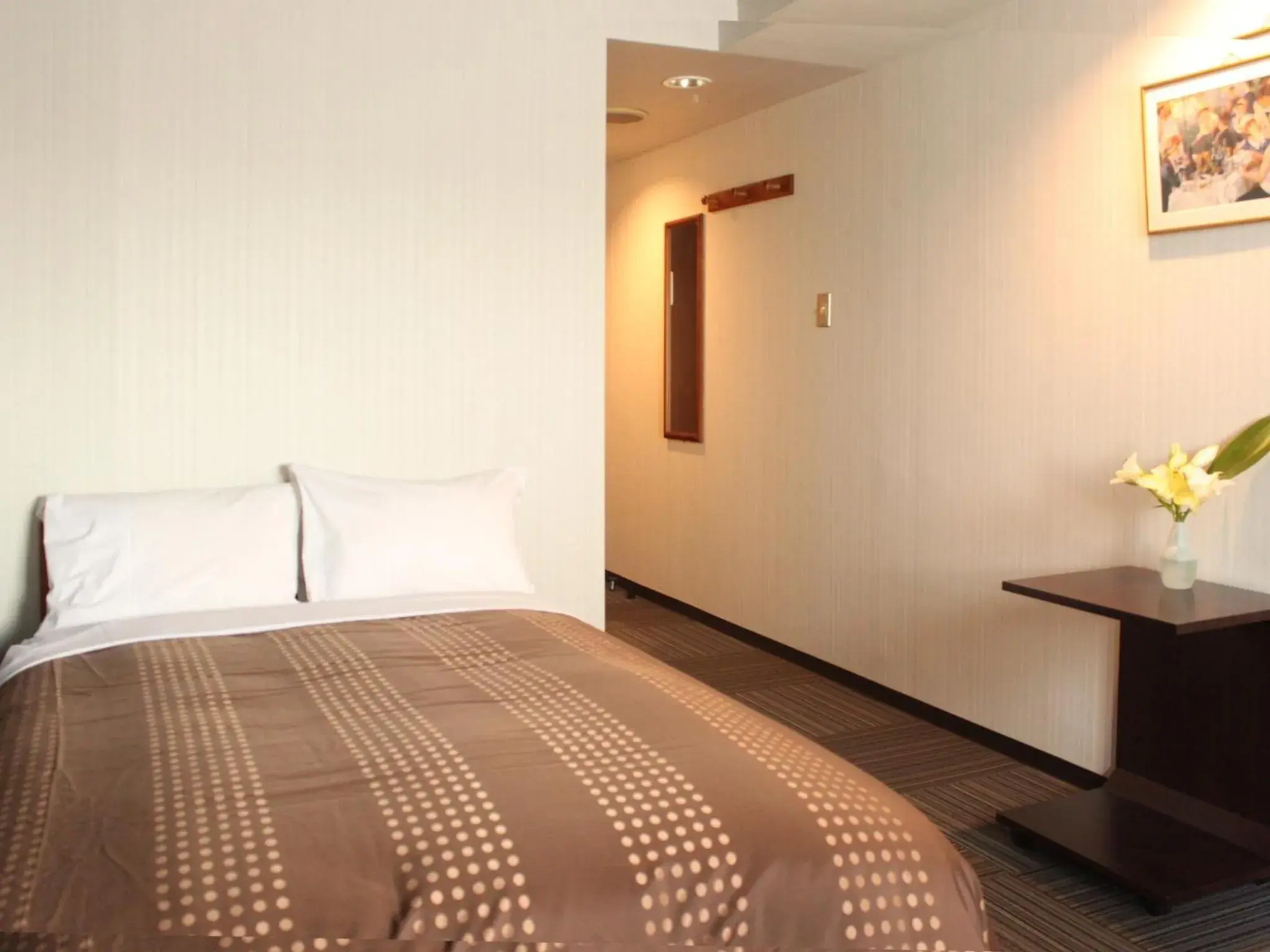 Double Room with Small Double Bed - single occupancy - Smoking in HOTEL LiVEMAX BUDGET Tokyo Hamura Ekimae Double Room with Small Double Bed - single occupancy - Smoking in HOTEL LiVEMAX BUDGET Tokyo Hamura Ekimae