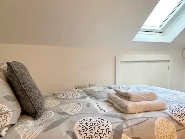 Single Room with Shared Bathroom - single occupancy in 72 Ashley Road Single Room with Shared Bathroom - single occupancy in 72 Ashley Road