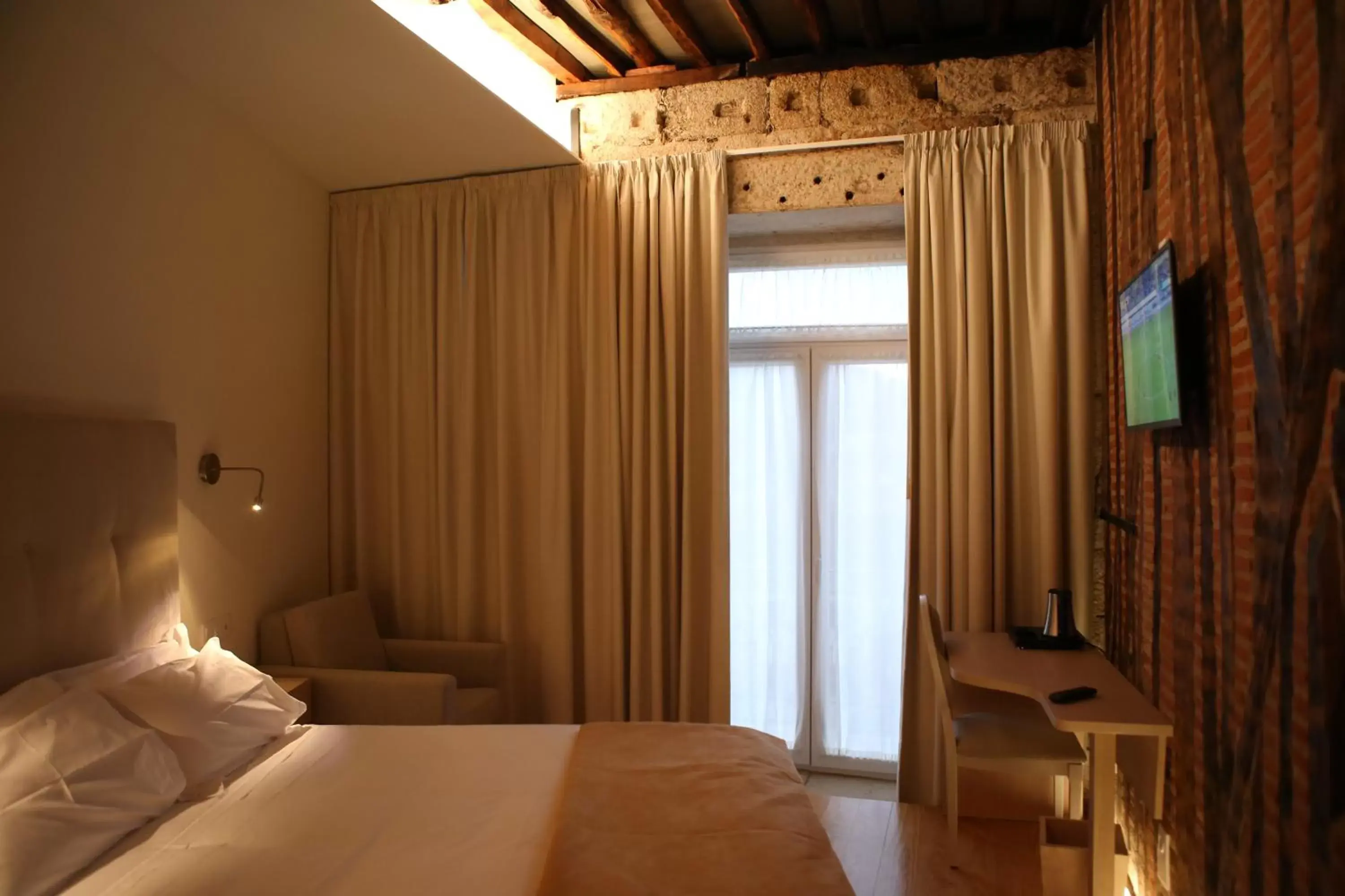 Standard Double Room in Muralha Charm House Standard Double Room in Muralha Charm House