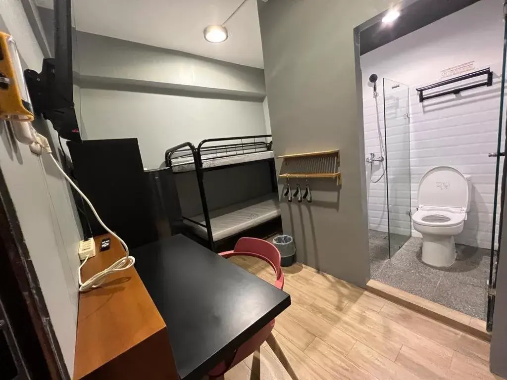 Budget Double Room in Choska Residence Budget Double Room in Choska Residence