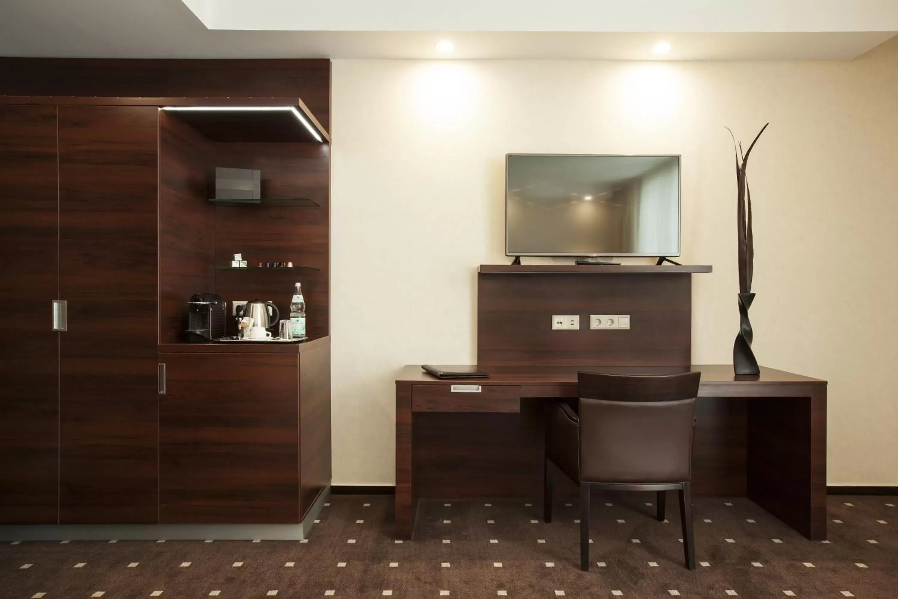 Deluxe Queen Room in Aparthotel DeLuxe Deluxe Queen Room in Aparthotel DeLuxe