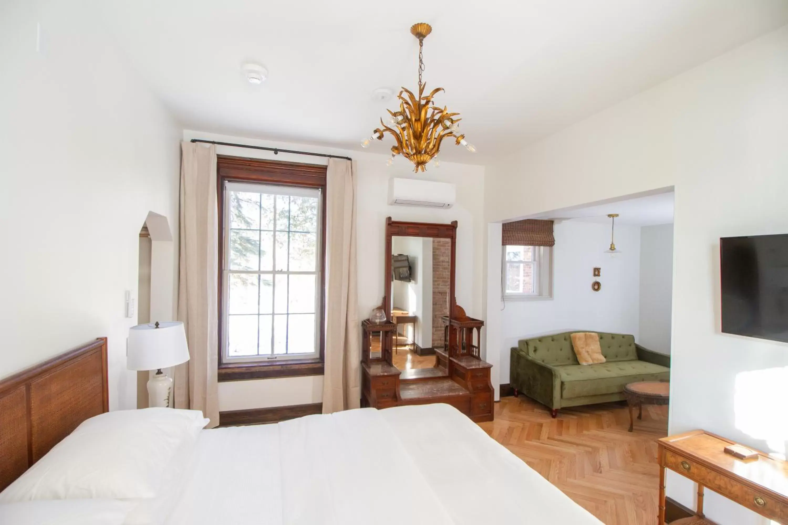 King Studio with Sofa Bed in Pert House King Studio with Sofa Bed in Pert House