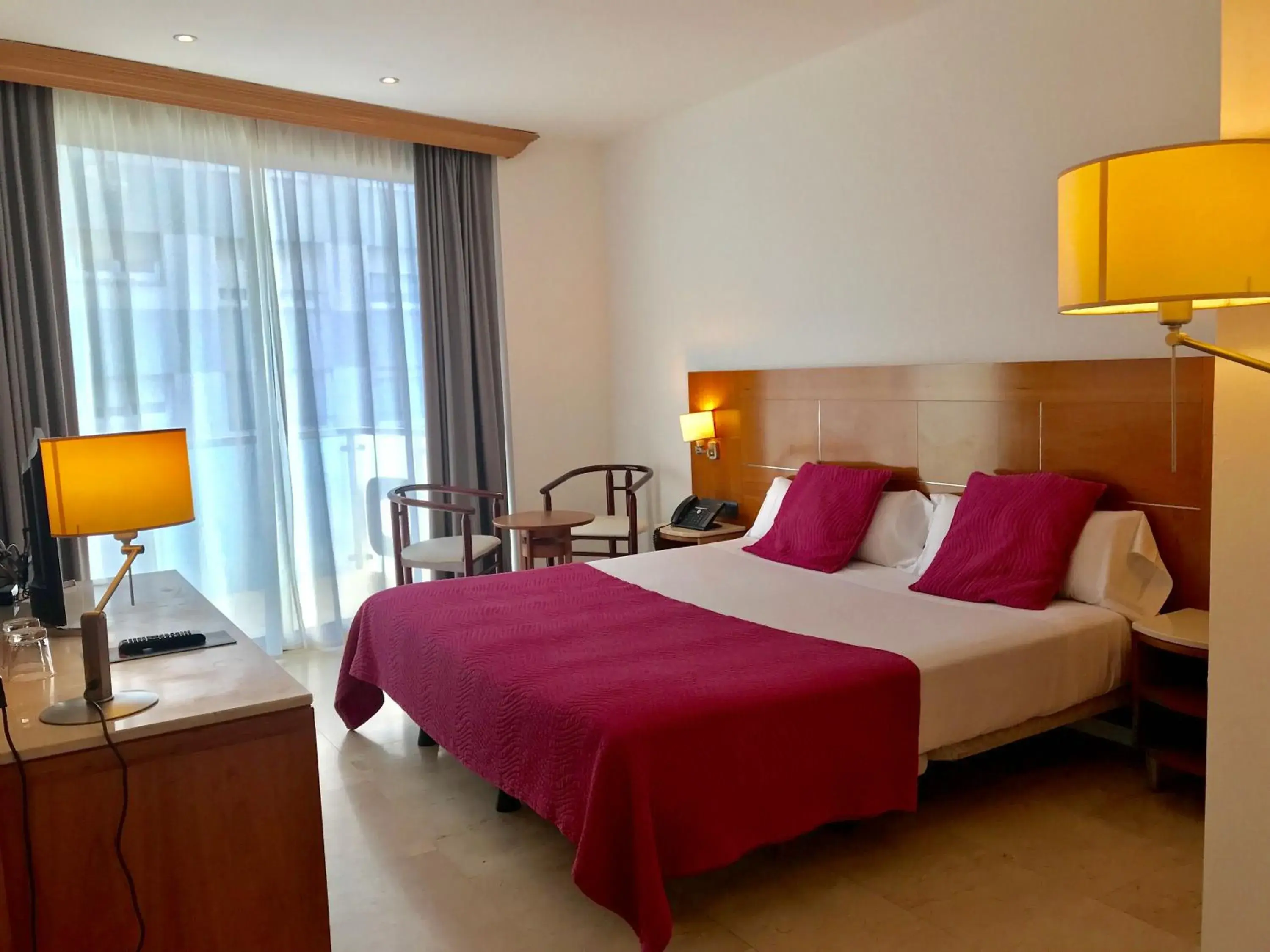 Superior Double Room in Hotel Calasanz Superior Double Room in Hotel Calasanz