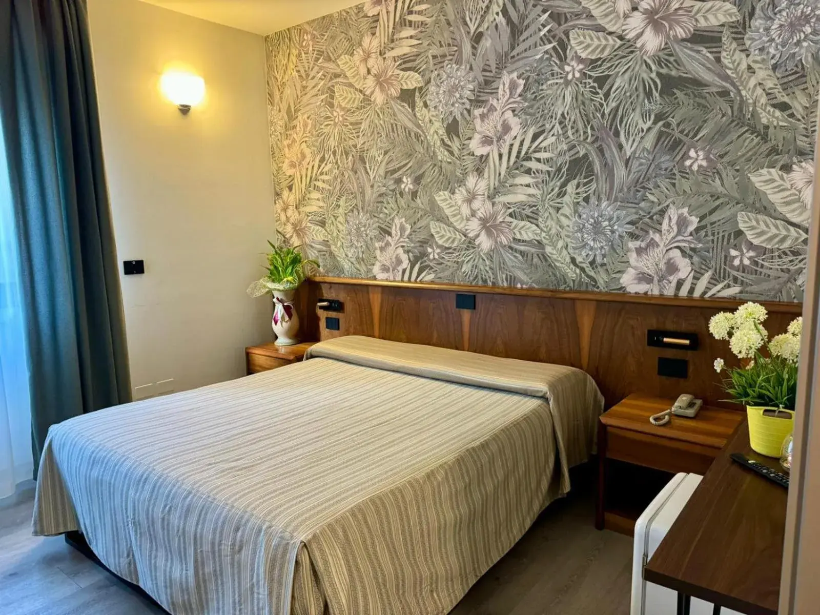 Double Room in Continental Hotel Double Room in Continental Hotel