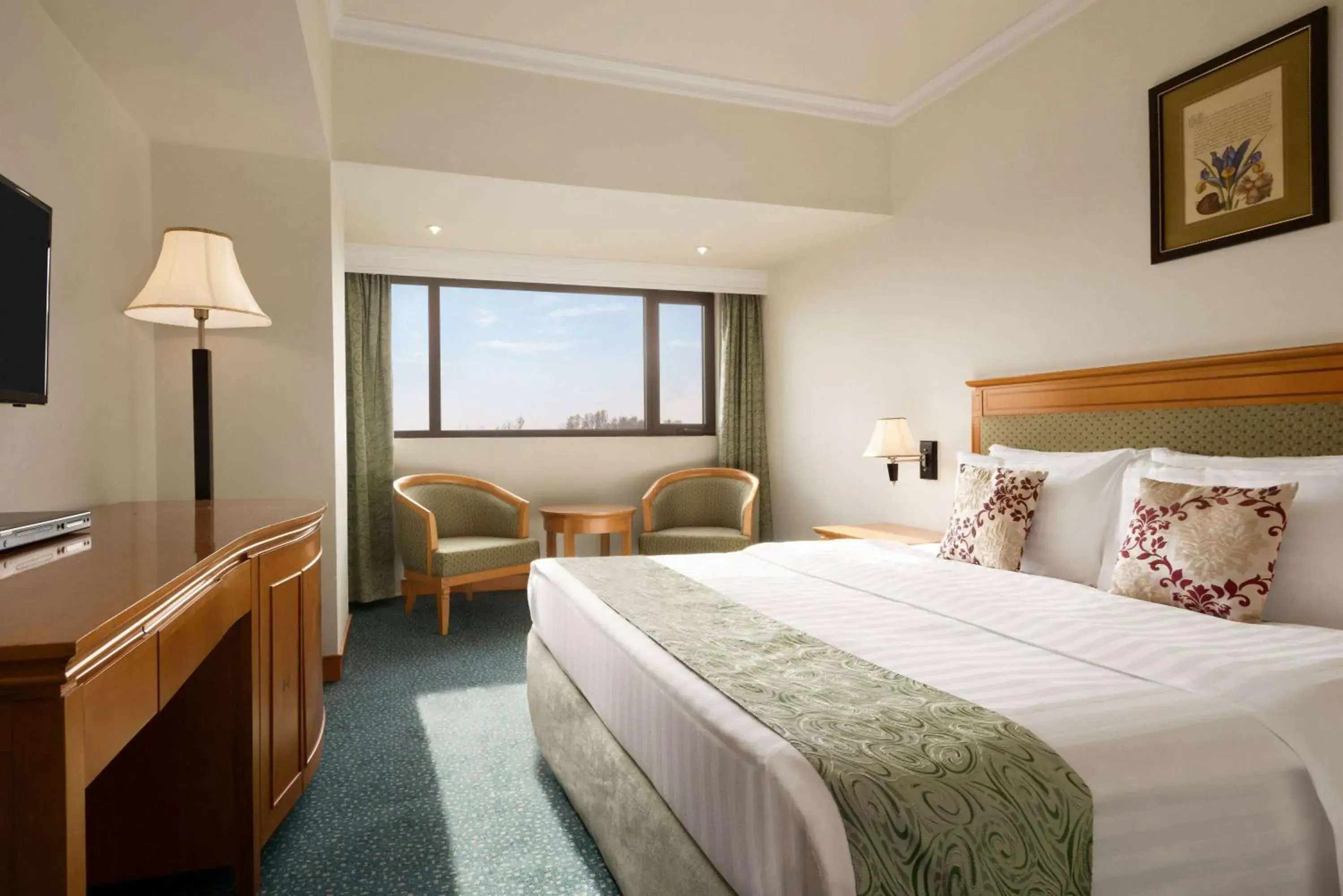 Superior King Room - single occupancy in Ramada by Wyndham Tashkent Superior King Room - single occupancy in Ramada by Wyndham Tashkent