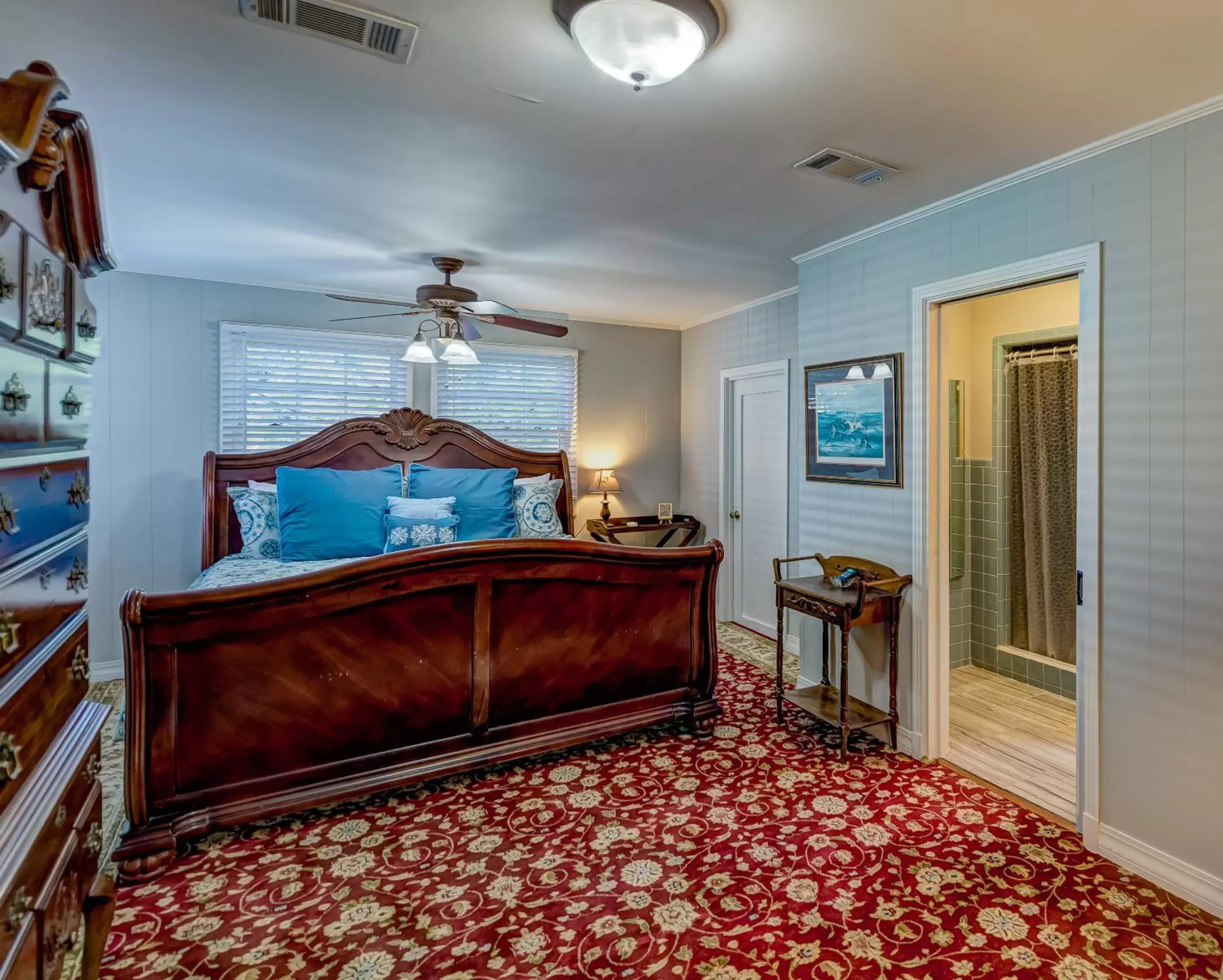 King Room - single occupancy in Steele Cottage King Room - single occupancy in Steele Cottage