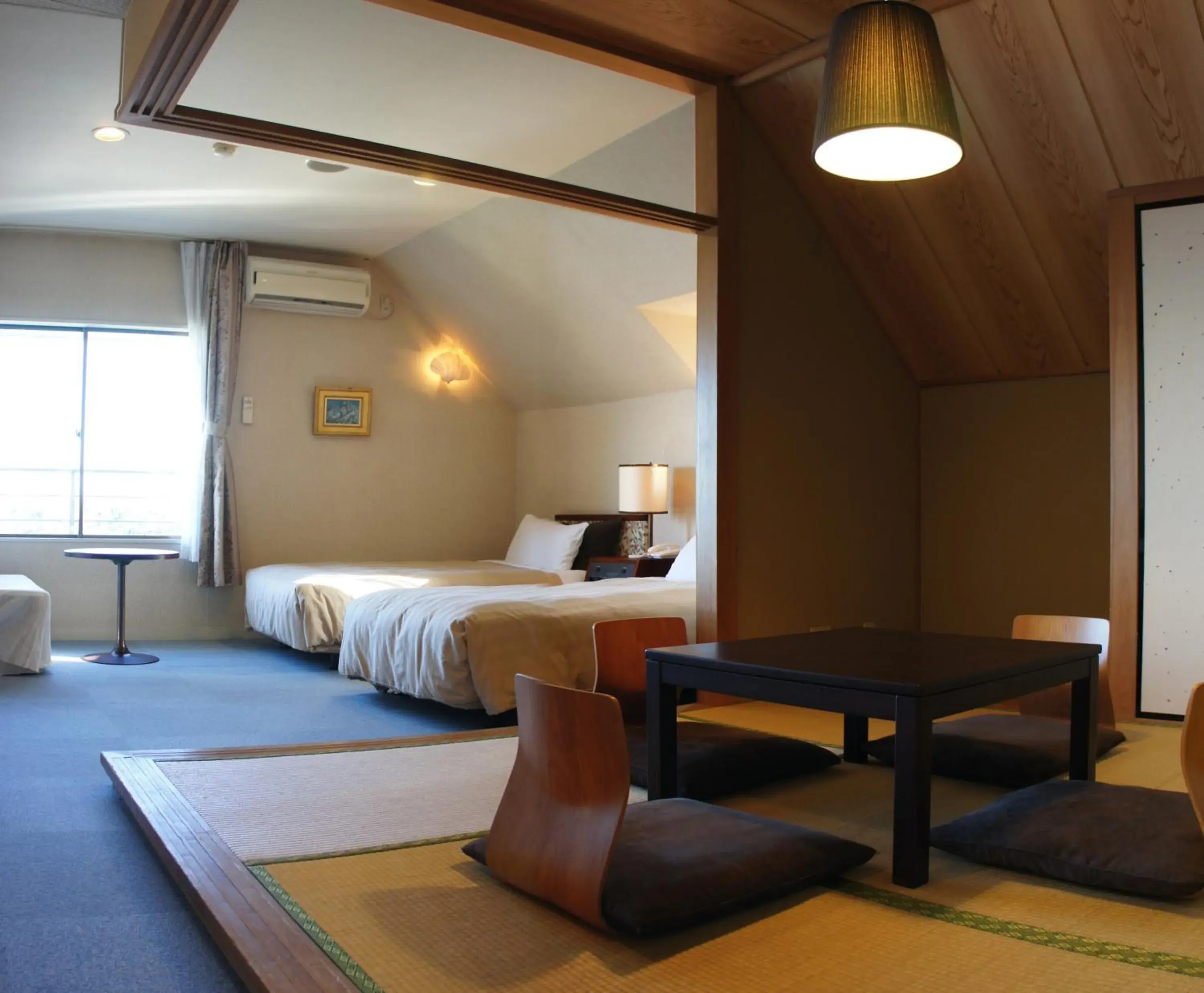 Quadruple Room with Tatami Area in Gardenvilla Shirahama Quadruple Room with Tatami Area in Gardenvilla Shirahama