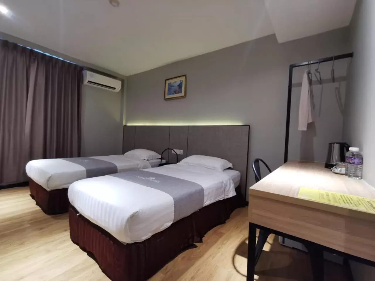 Deluxe Twin Room in OCEAN HOTEL Deluxe Twin Room in OCEAN HOTEL