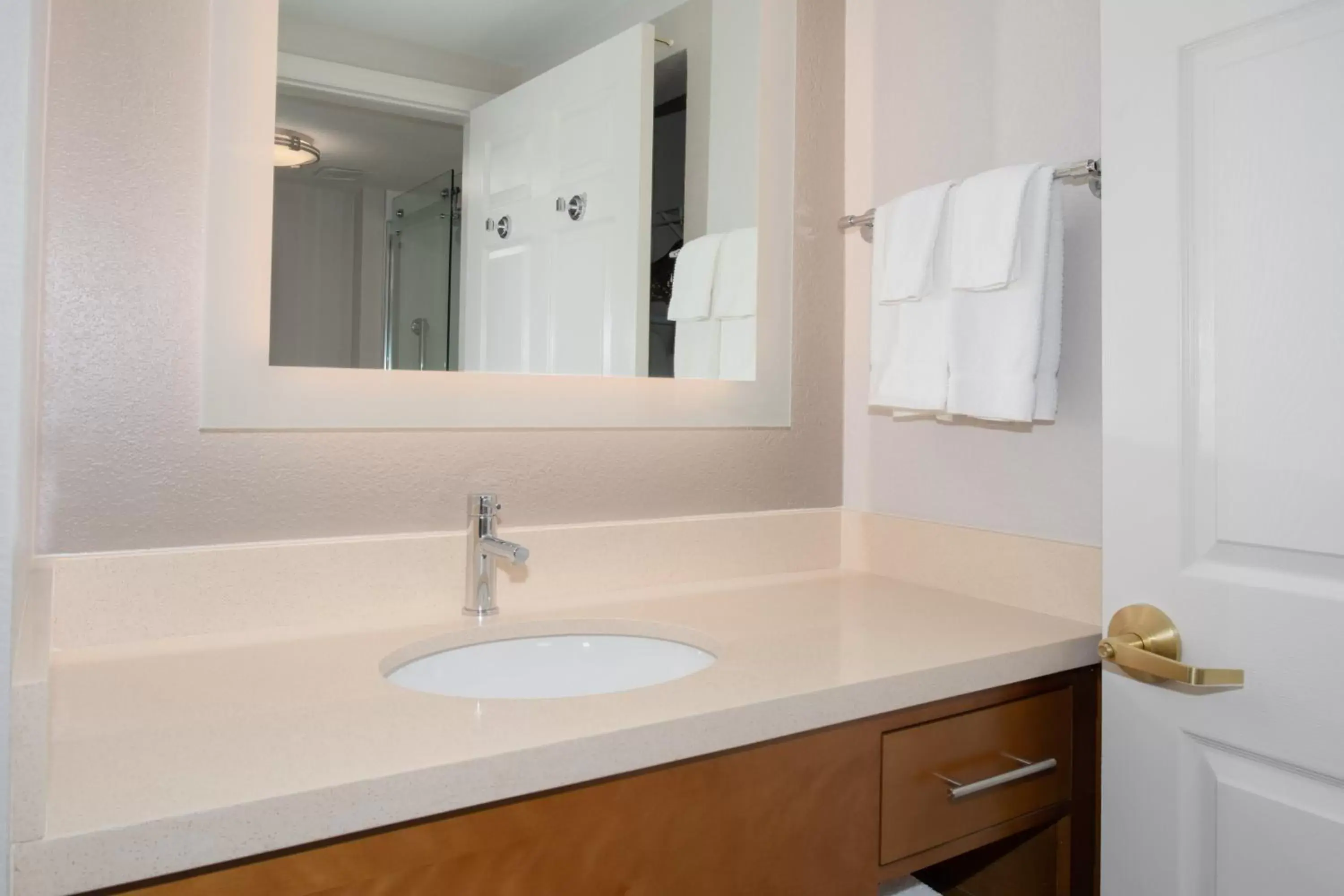 Two-Bedroom Suite - Mobility Accessible Tub in Staybridge Suites Denver International Airport, an IHG Hotel Two-Bedroom Suite - Mobility Accessible Tub in Staybridge Suites Denver International Airport, an IHG Hotel