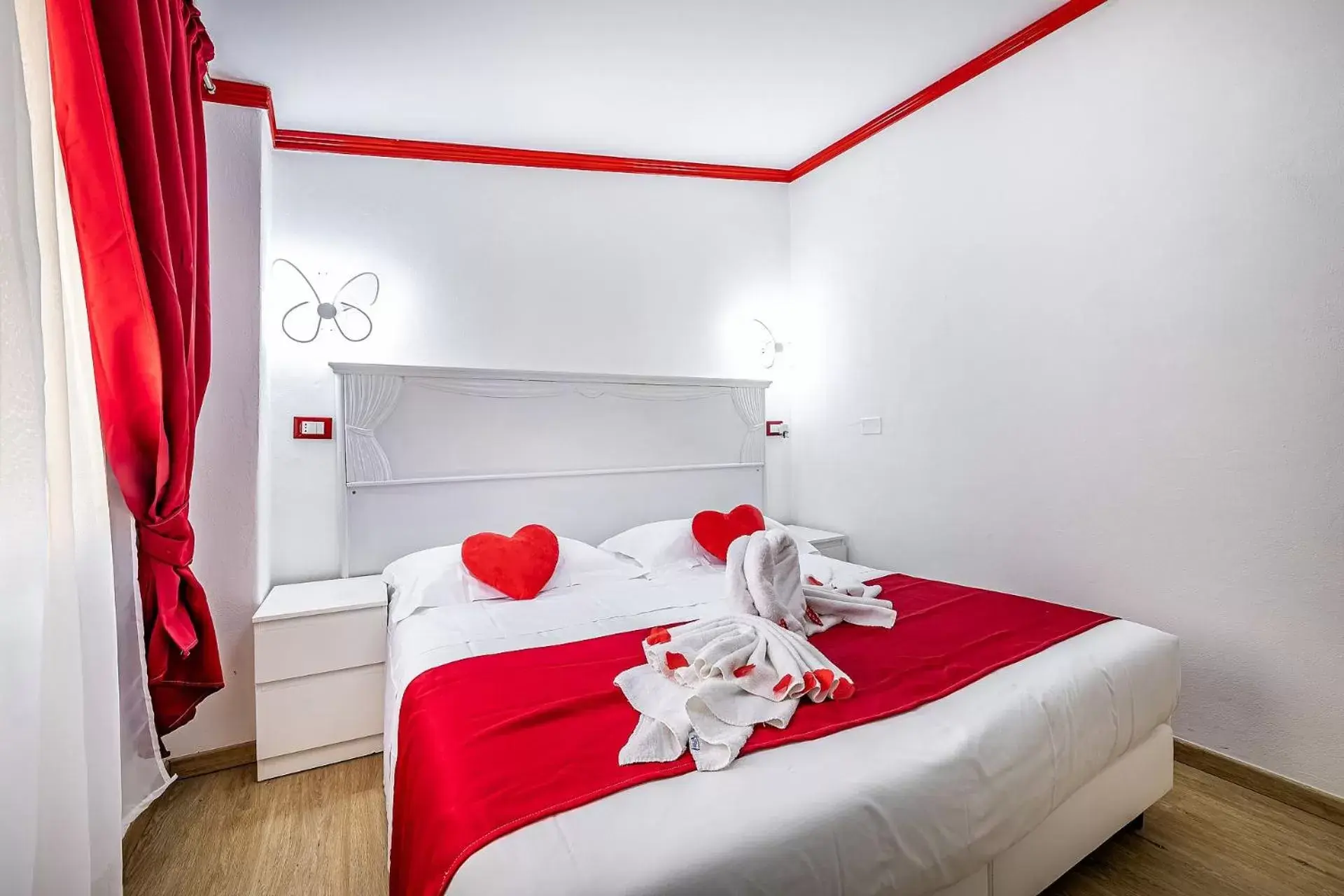 HOTEL VENETO con accesso ZTL HOTEL VENETO con accesso ZTL