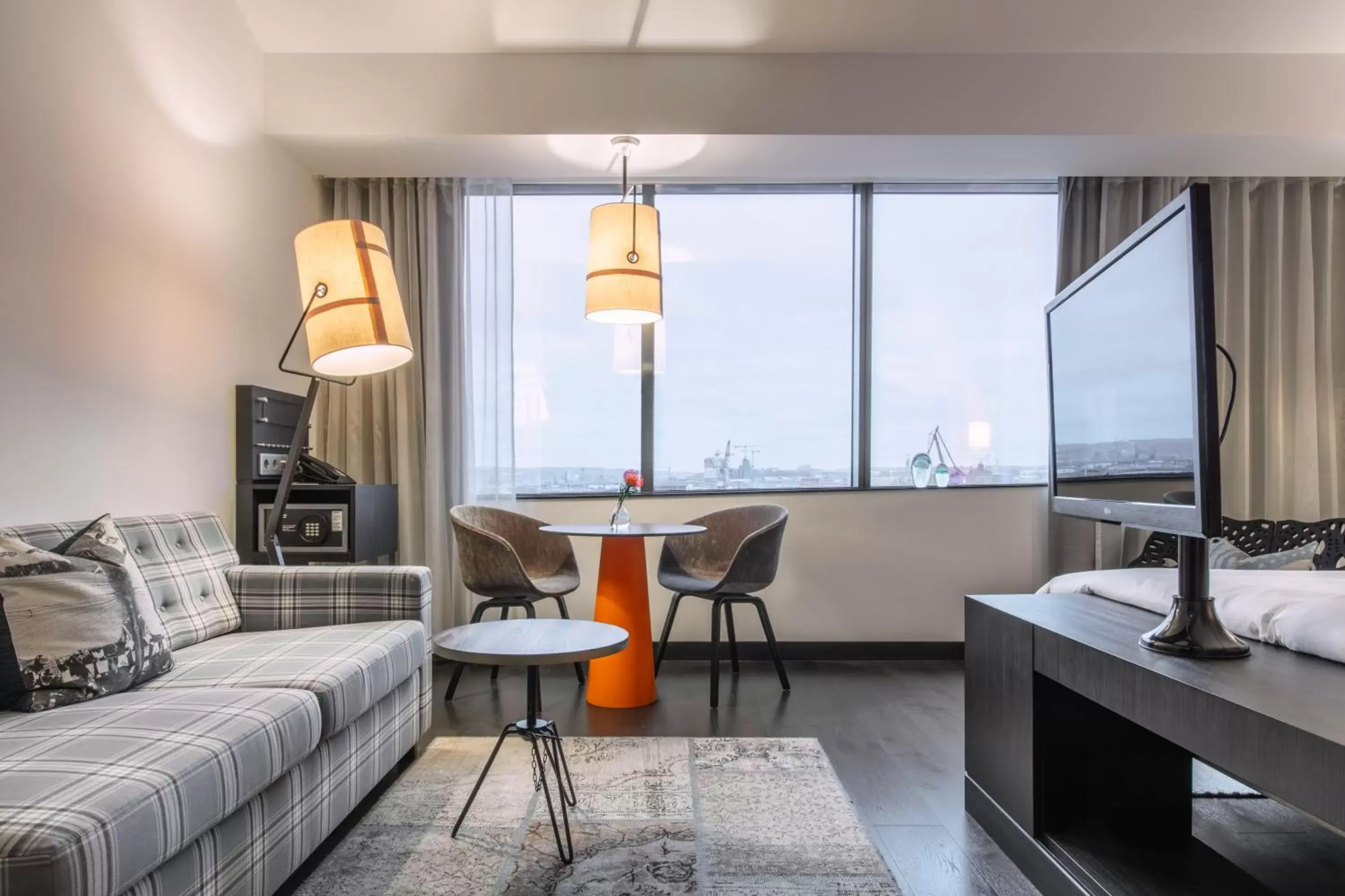 Family Room in Radisson Blu Riverside Hotel Family Room in Radisson Blu Riverside Hotel