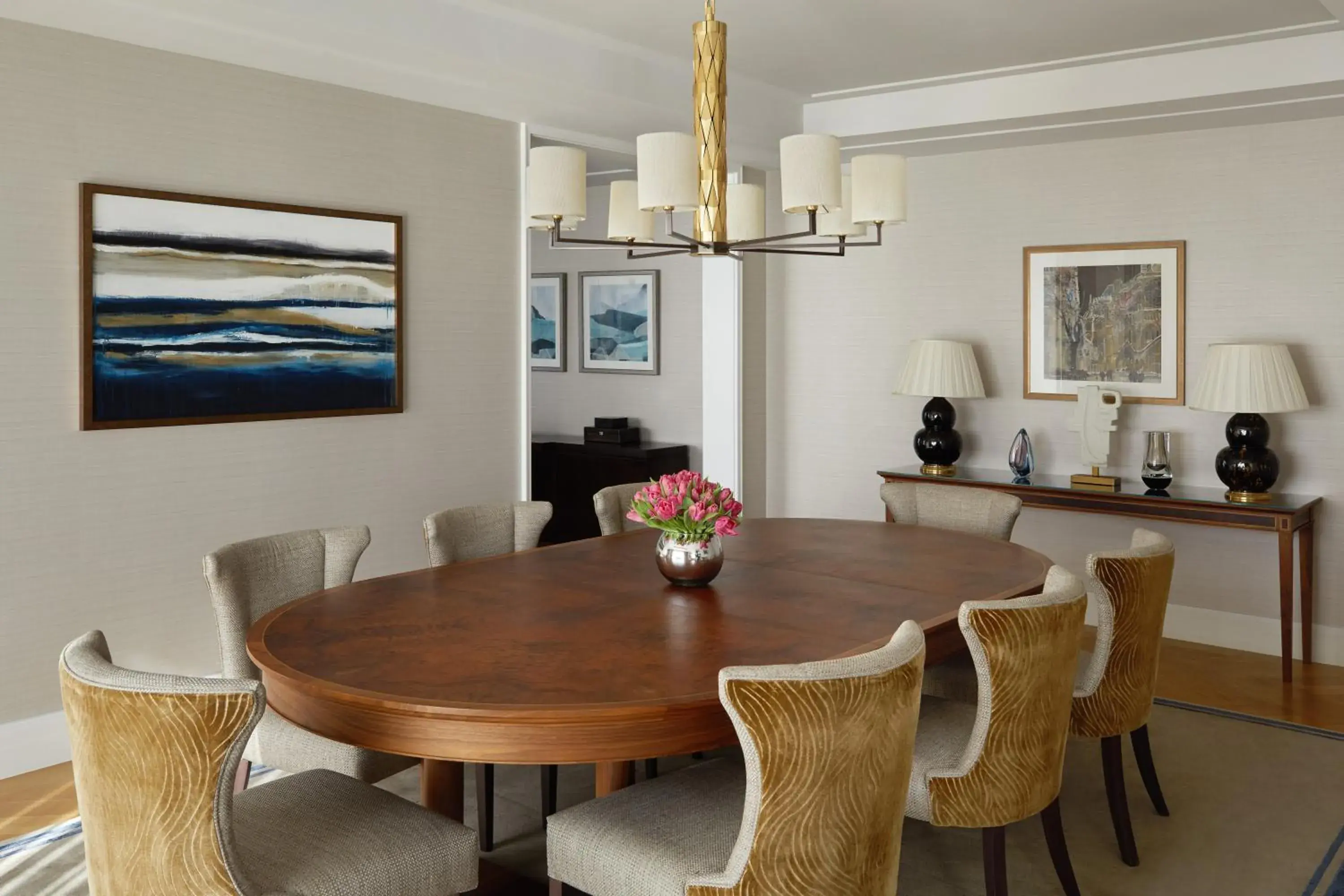 The Skyline Residence in Four Seasons Hotel London at Ten Trinity Square The Skyline Residence in Four Seasons Hotel London at Ten Trinity Square