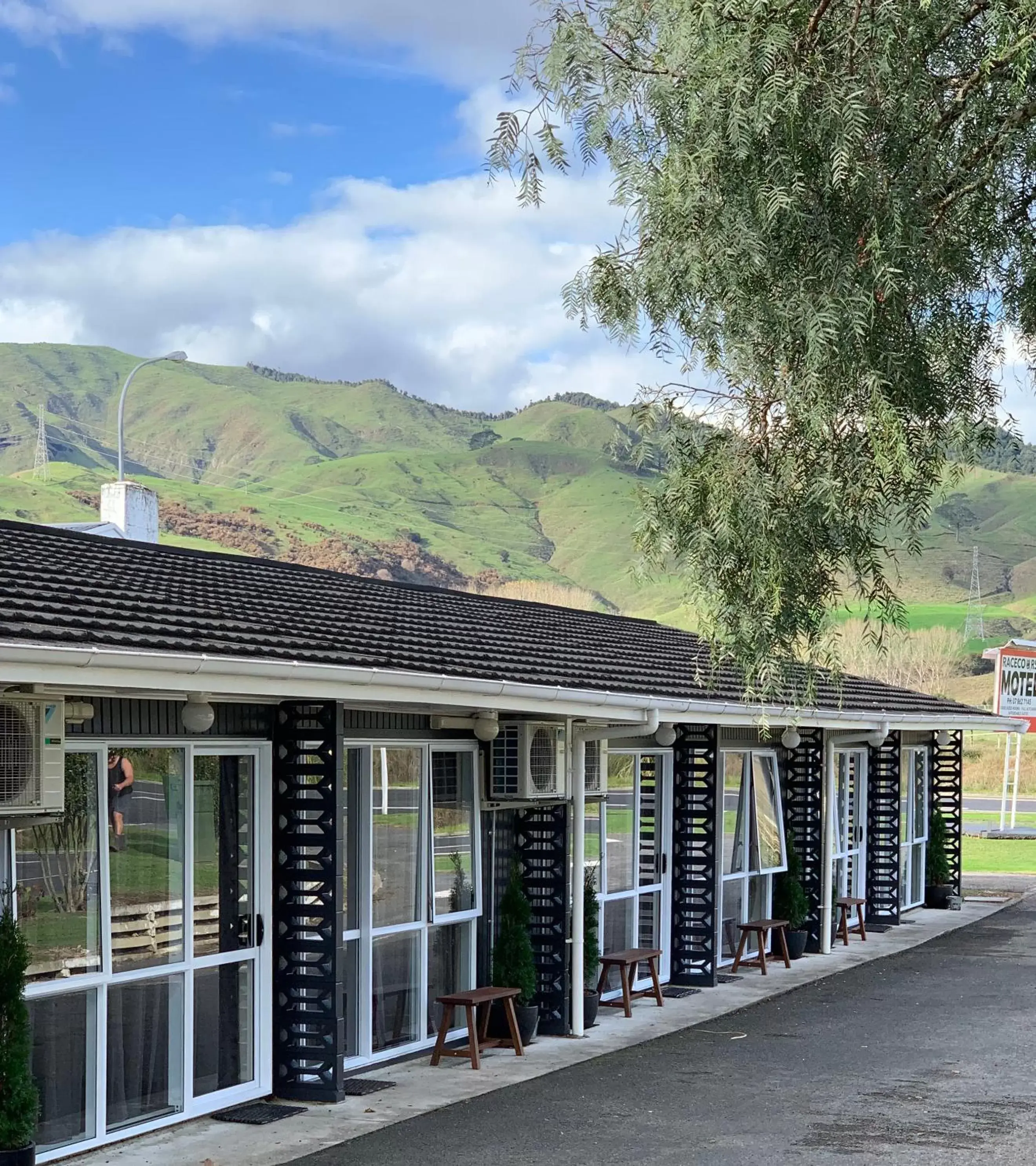 Racecourse Motel Racecourse Motel