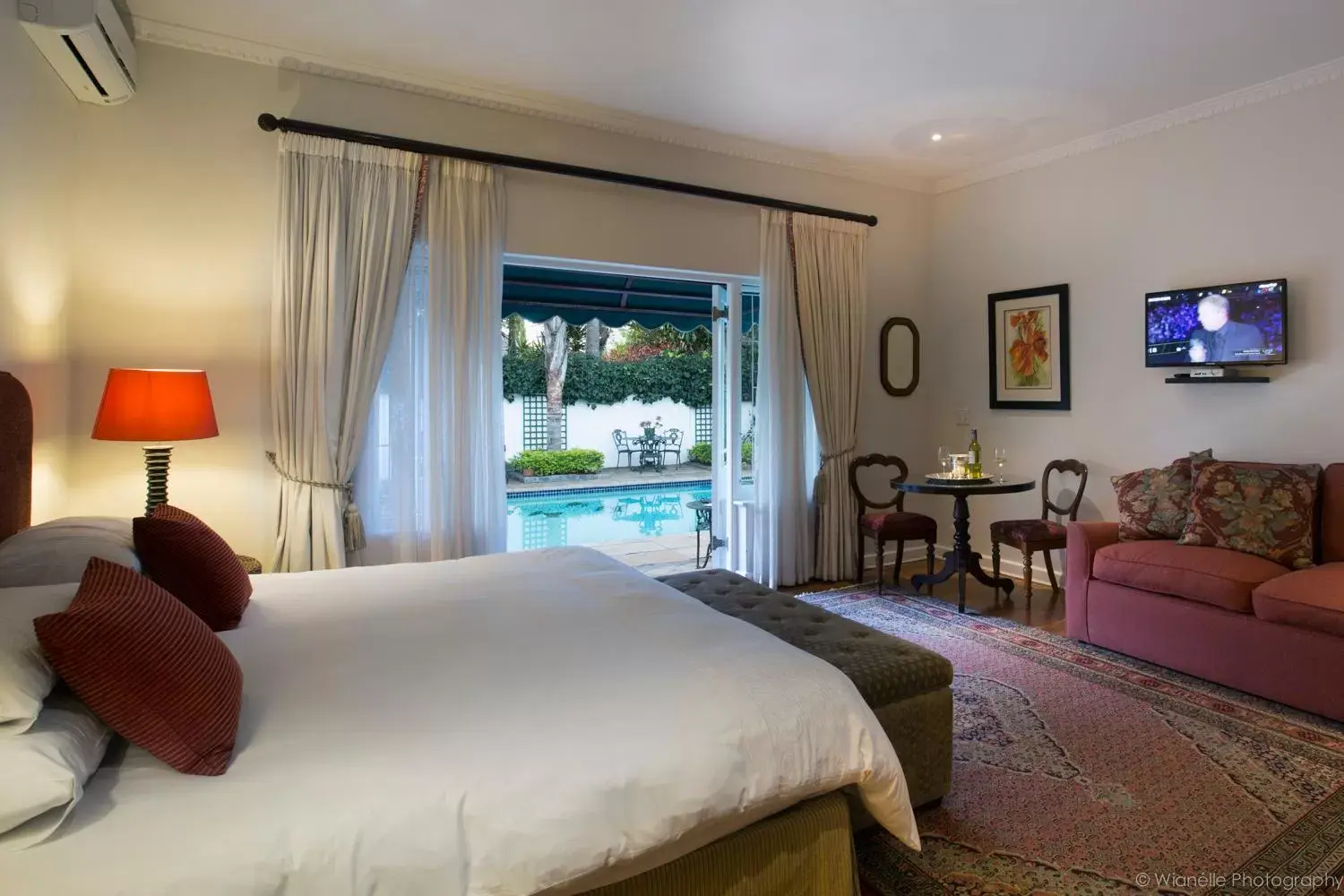 King Room with Extra Sofa Bed - single occupancy in Carslogie House King Room with Extra Sofa Bed - single occupancy in Carslogie House