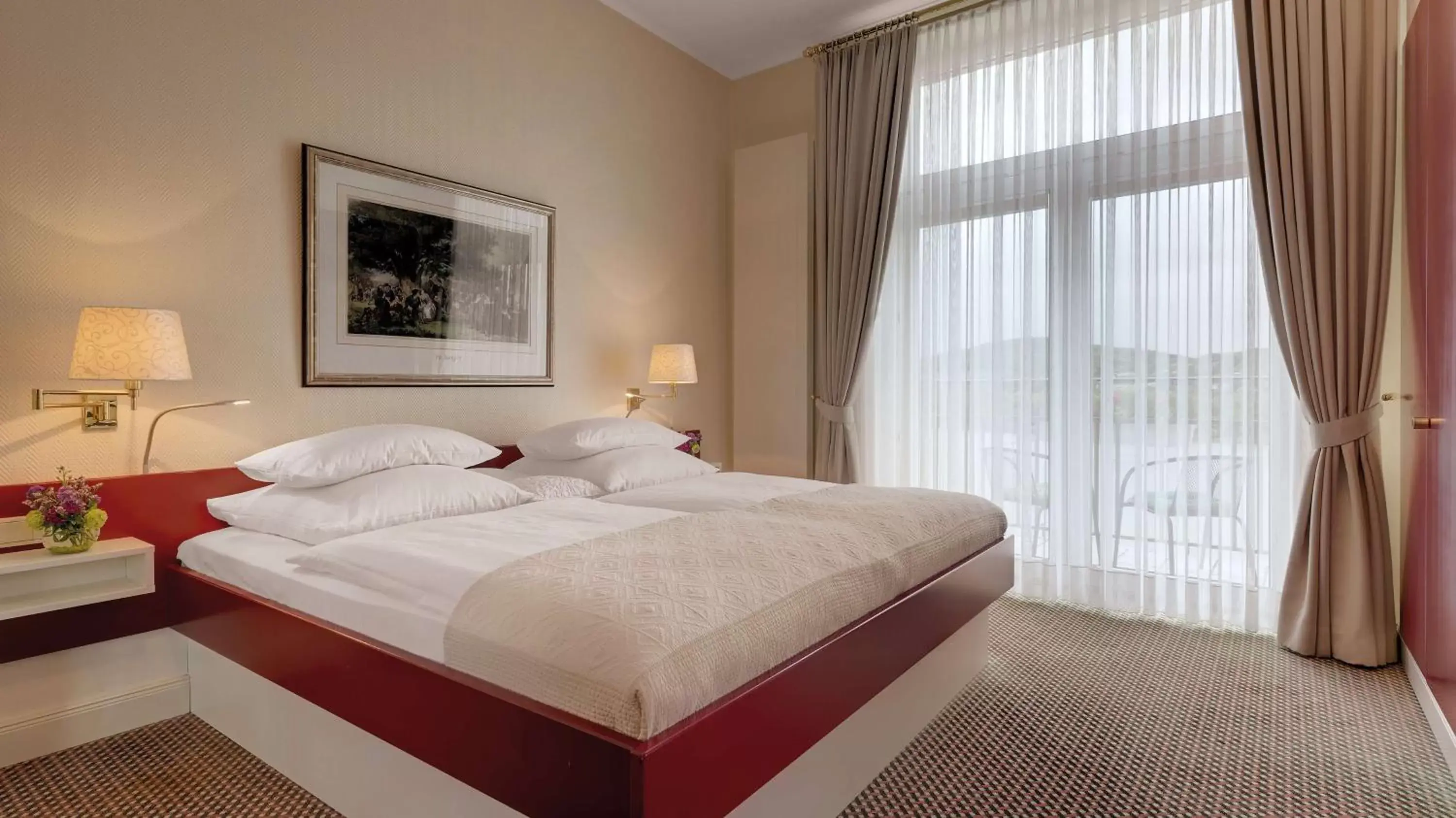 Junior Suite with Balcony in Rheinhotel Dreesen Junior Suite with Balcony in Rheinhotel Dreesen