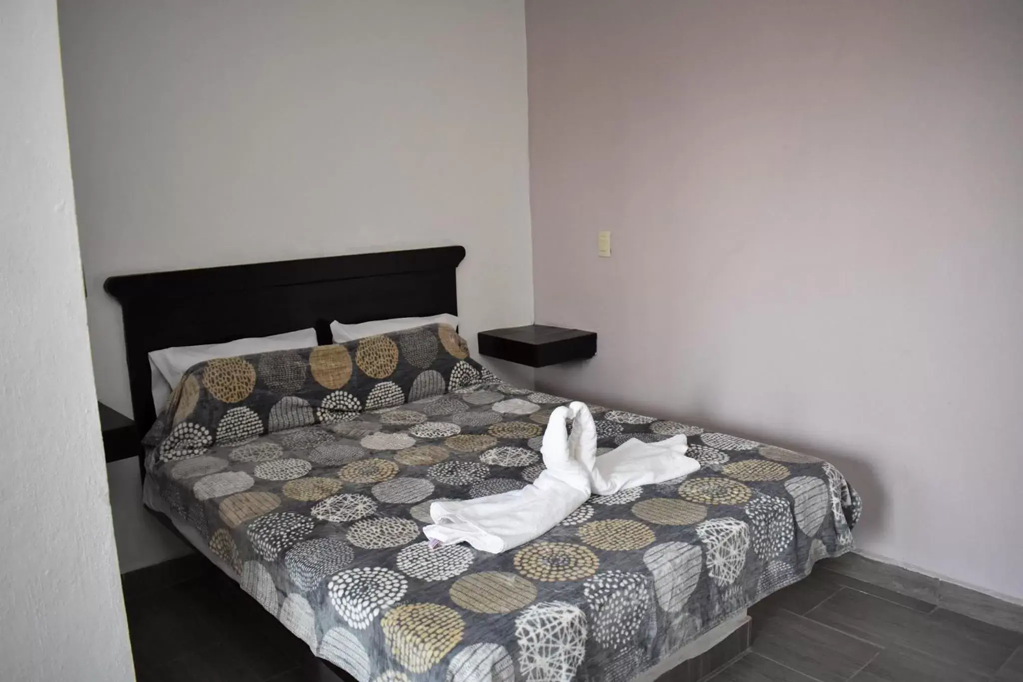 Large Double Room in HOTEL LOS PINOS CENTRO Large Double Room in HOTEL LOS PINOS CENTRO