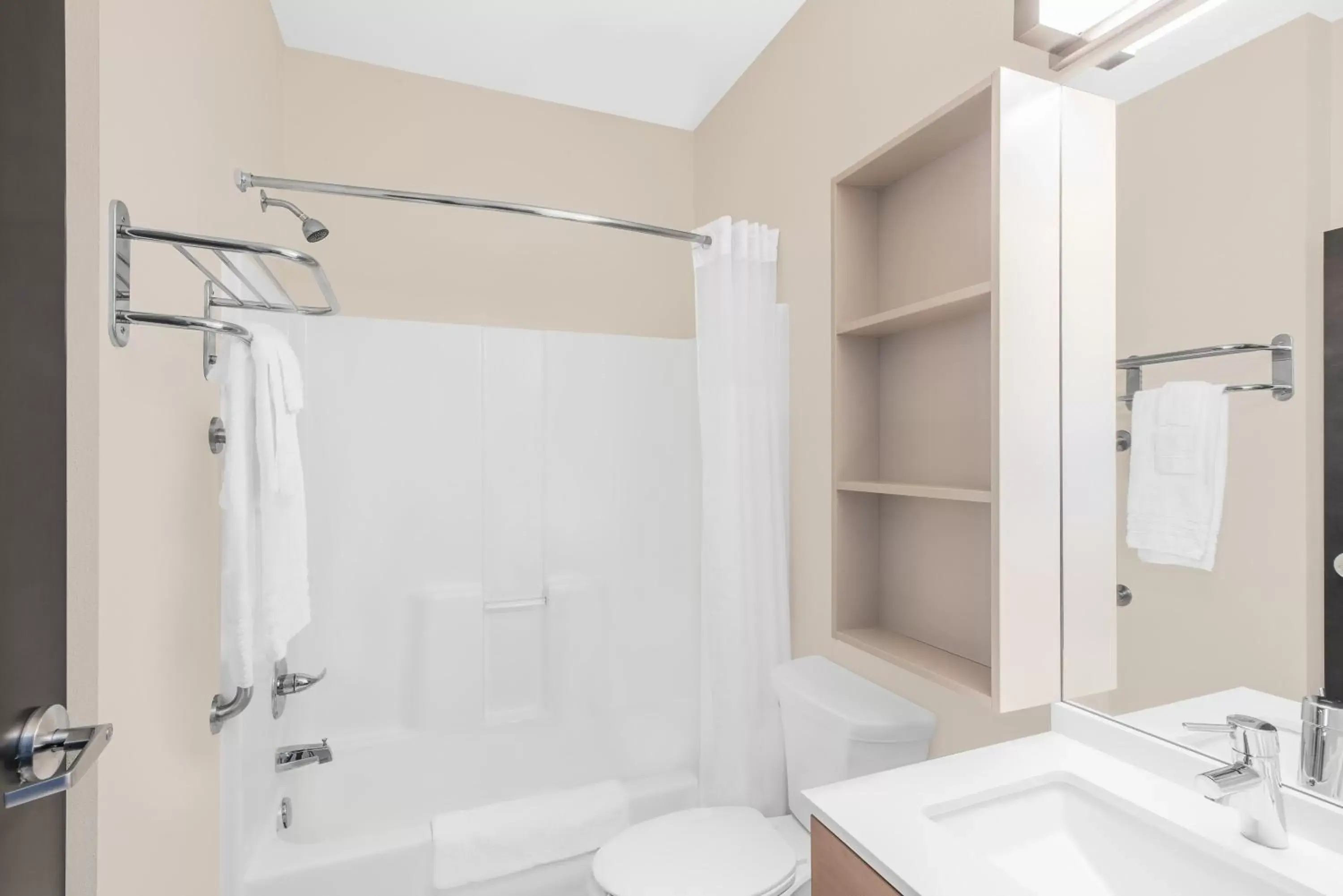 One Queen Bed Suite - Non-Smoking in Microtel Inn & Suites by Wyndham Binghamton One Queen Bed Suite - Non-Smoking in Microtel Inn & Suites by Wyndham Binghamton