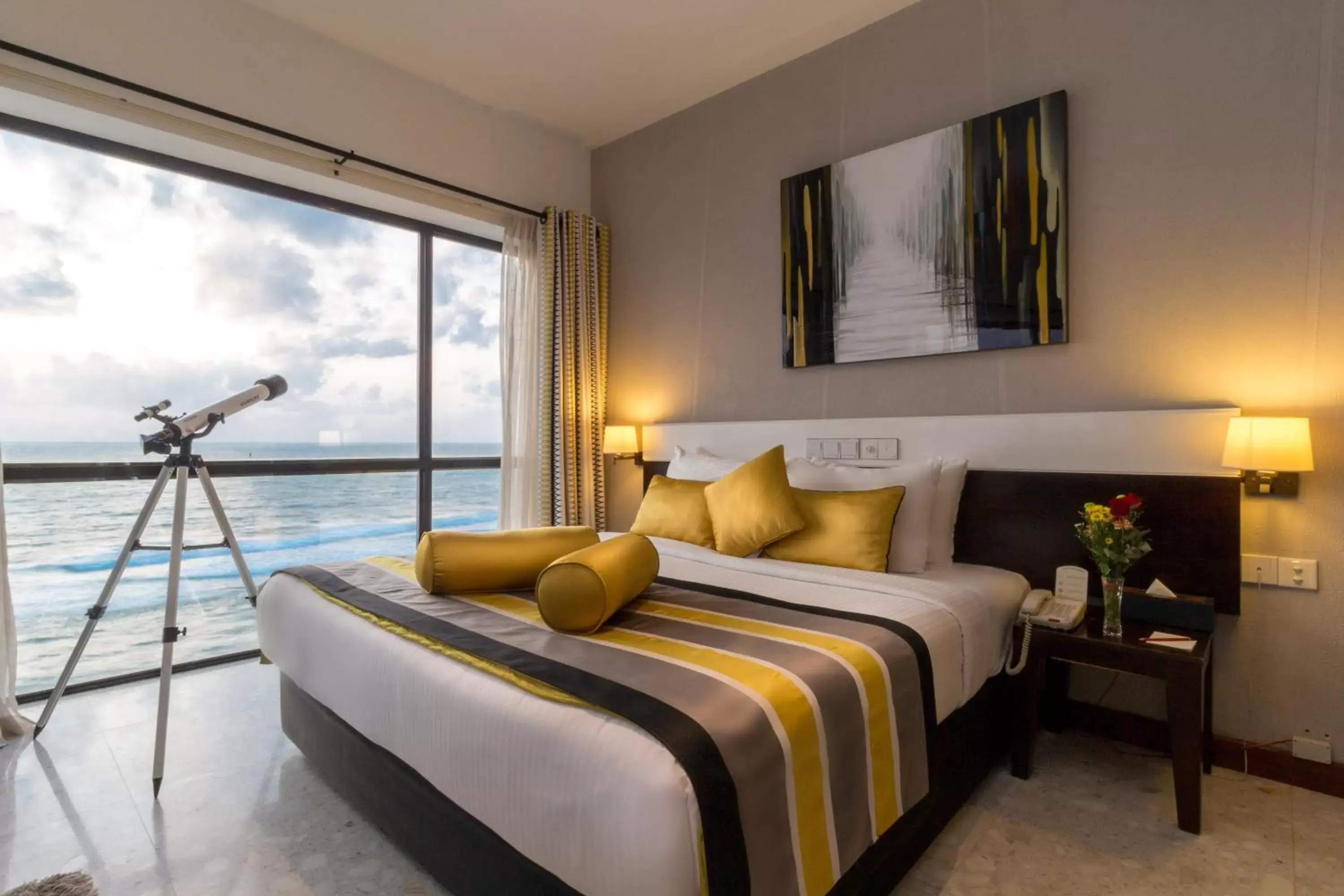 The Ocean Colombo - Guaranteed Sea View Rooms The Ocean Colombo - Guaranteed Sea View Rooms