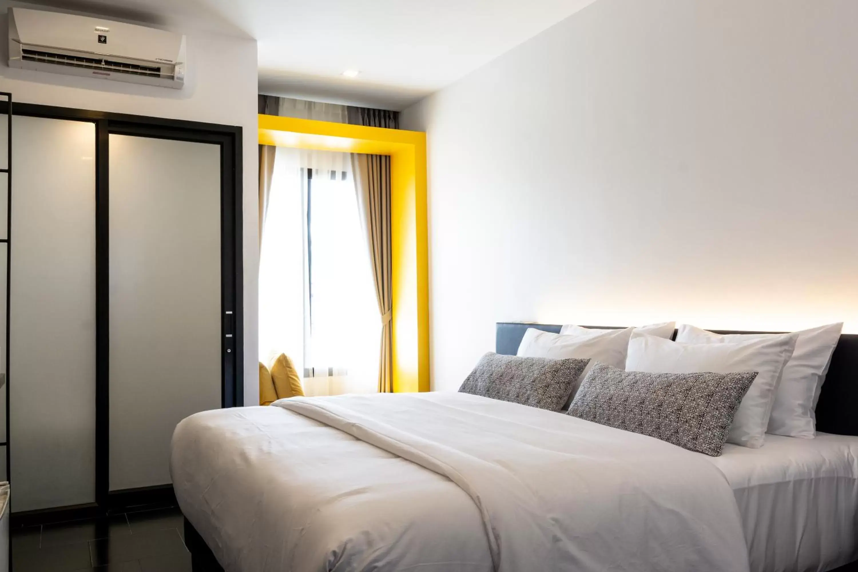 Small Double Room in Asa Hotel Small Double Room in Asa Hotel