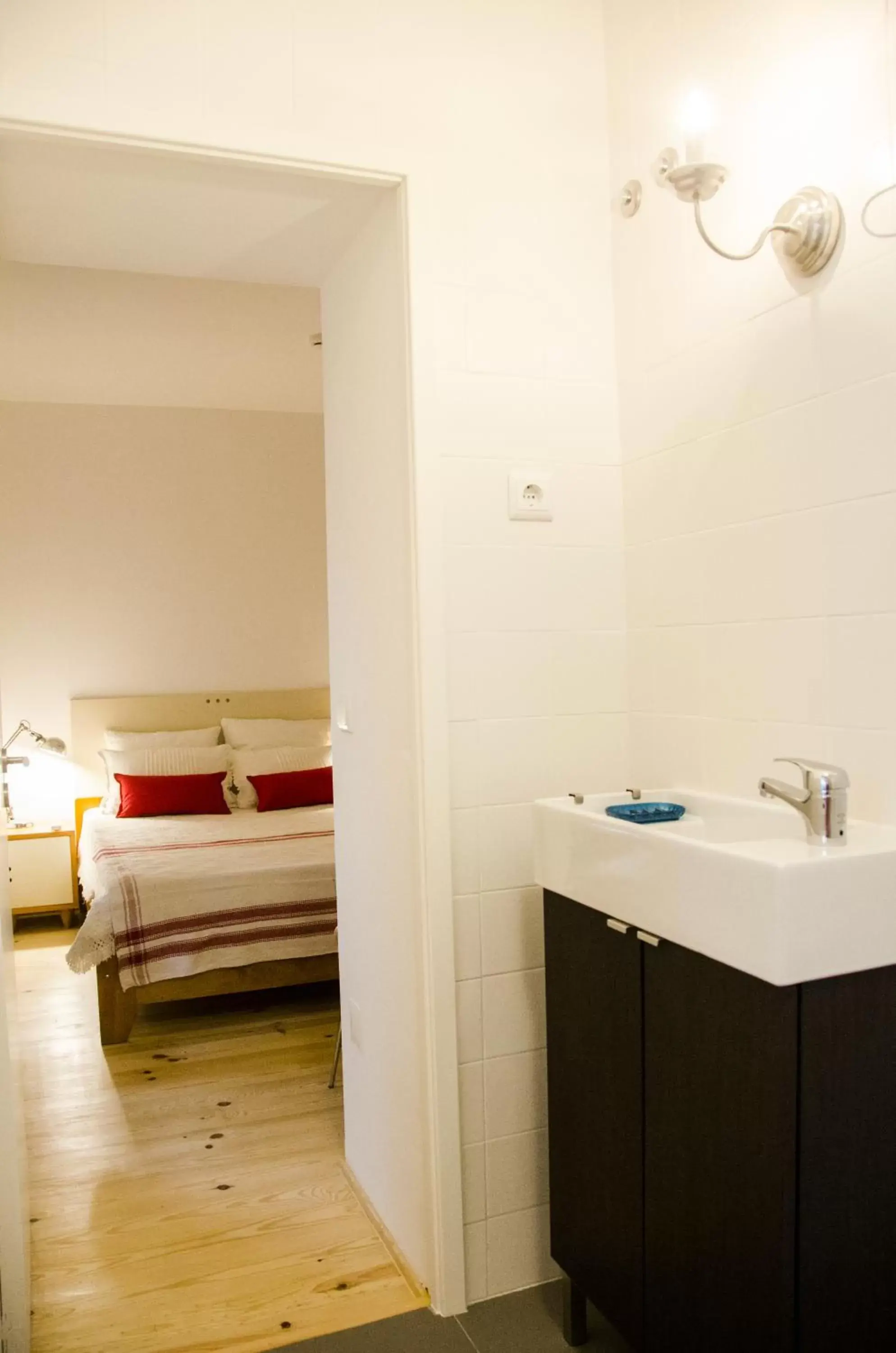 Double Room with Private Bathroom in Pensao Sisudo Double Room with Private Bathroom in Pensao Sisudo