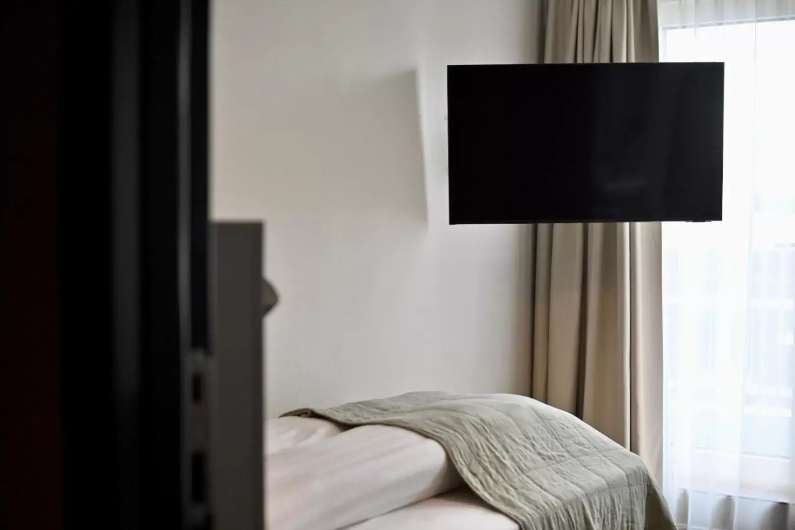 Single Room with Balcony in Hotel Local 101 Single Room with Balcony in Hotel Local 101