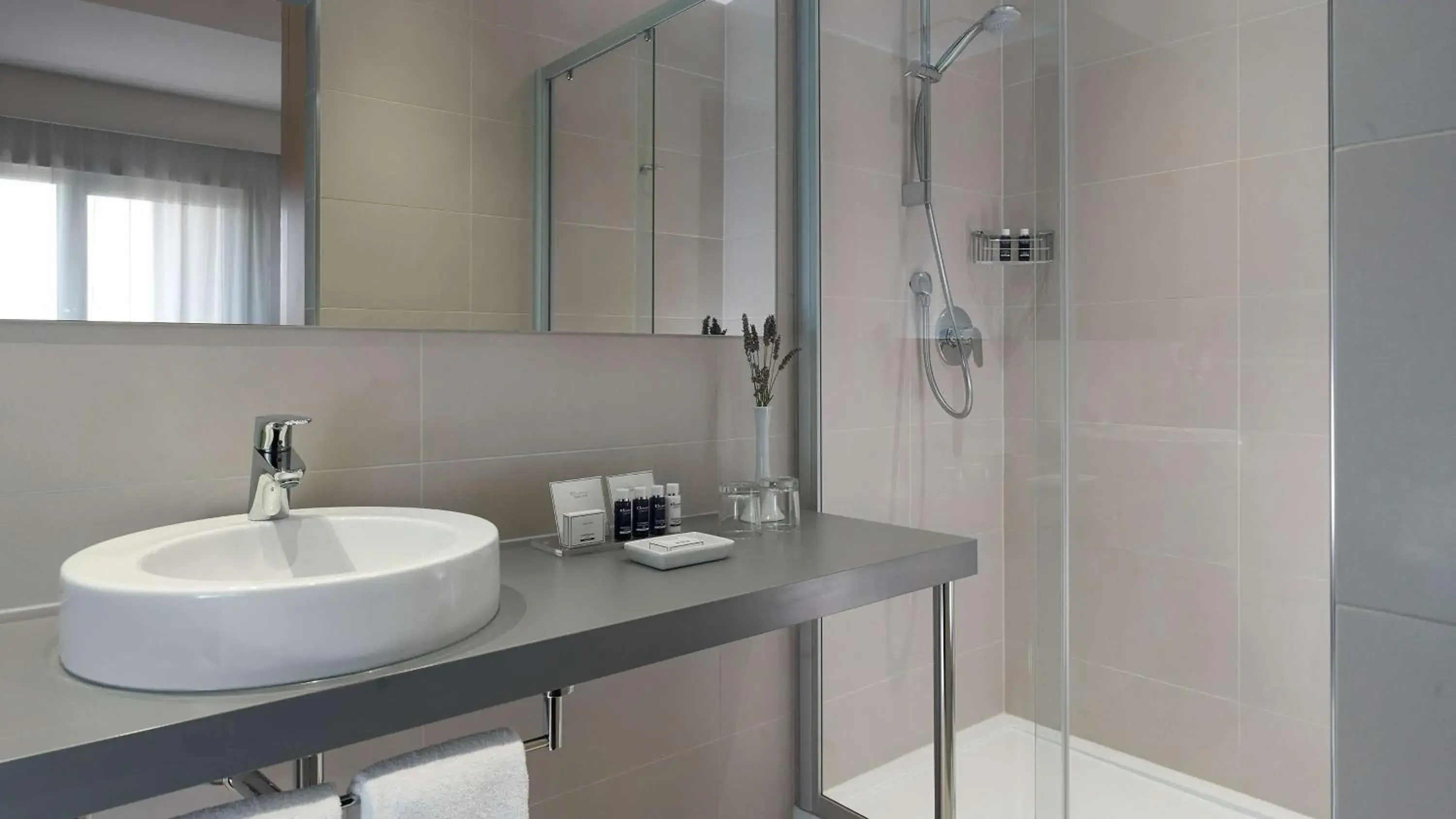 One-Bedroom Suite with Balcony in Park Plaza Belvedere Medulin One-Bedroom Suite with Balcony in Park Plaza Belvedere Medulin