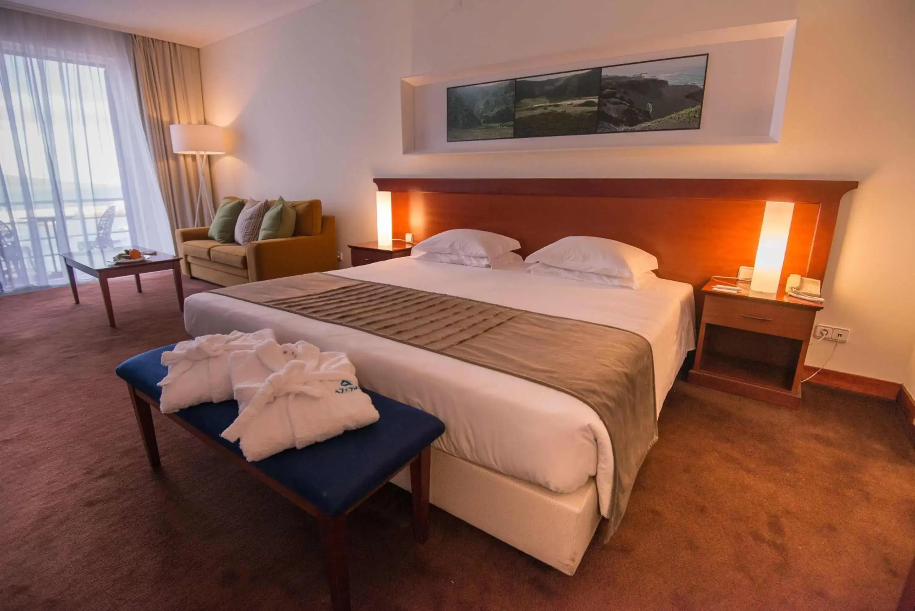 Deluxe Double Room with Balcony and Sea View in Azoris Faial Garden – Resort Hotel Deluxe Double Room with Balcony and Sea View in Azoris Faial Garden – Resort Hotel