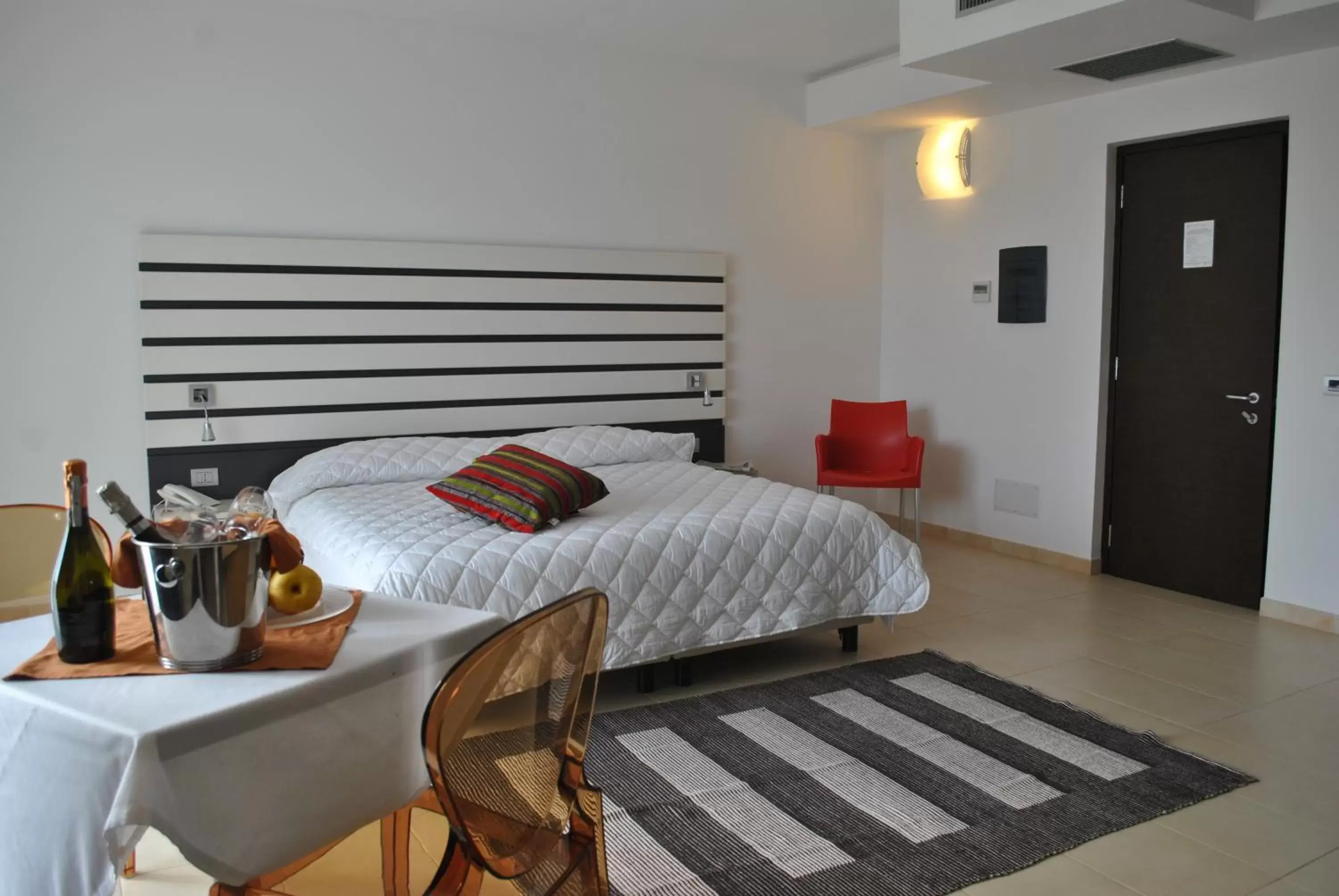 Triple Room in Althea Palace Hotel Triple Room in Althea Palace Hotel