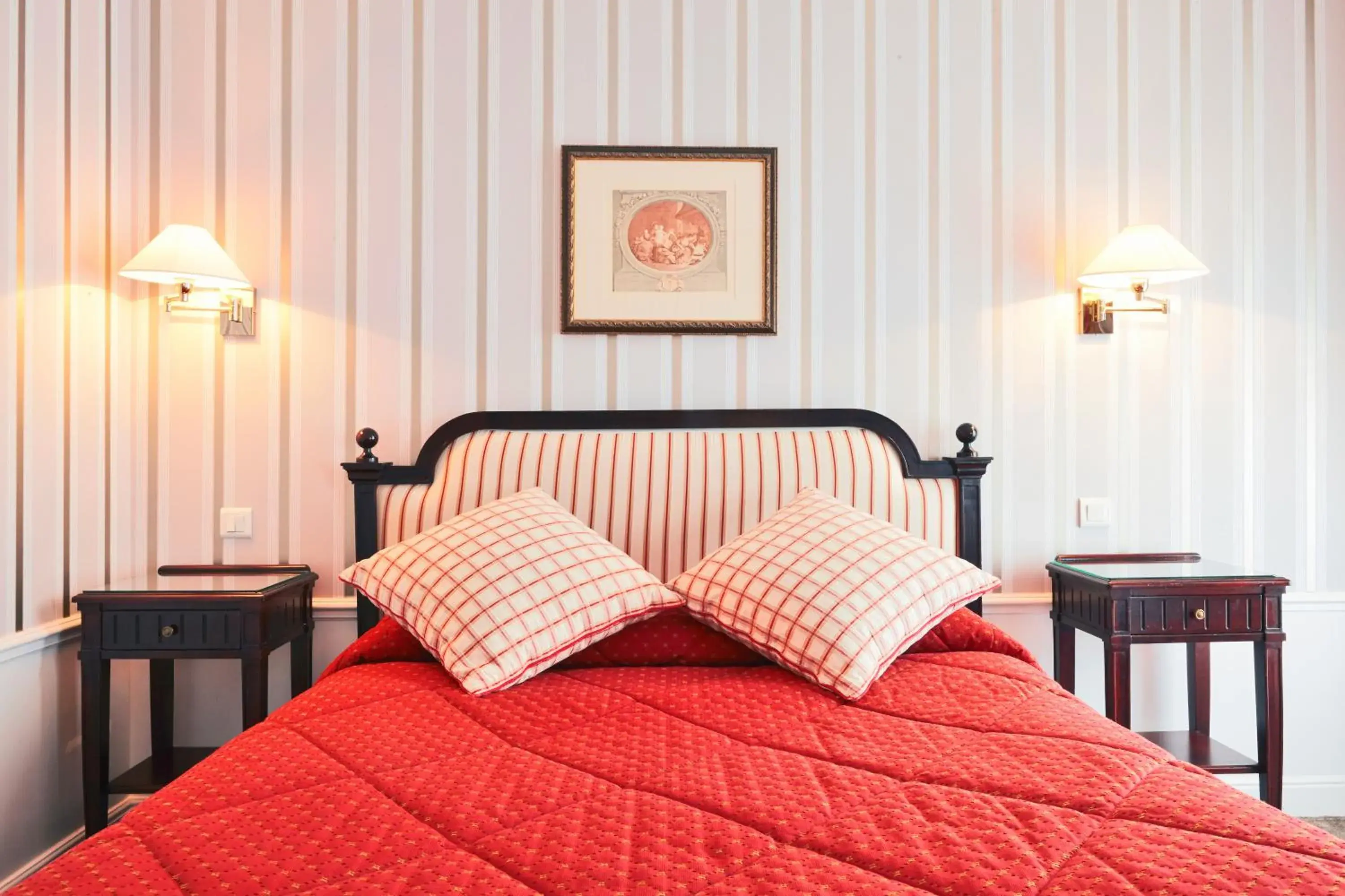 Classic Double Room in Golden Tulip Washington Opera Classic Double Room in Golden Tulip Washington Opera