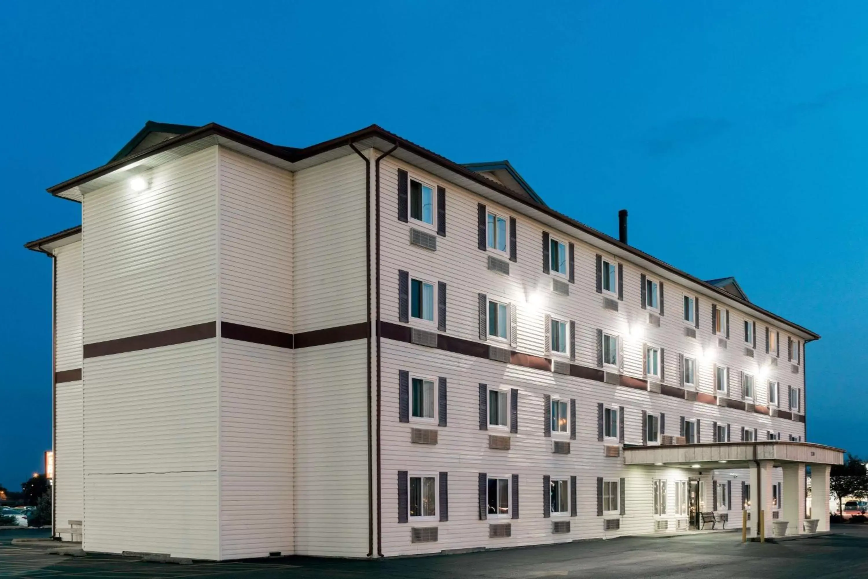 Super 8 by Wyndham Springfield East Super 8 by Wyndham Springfield East