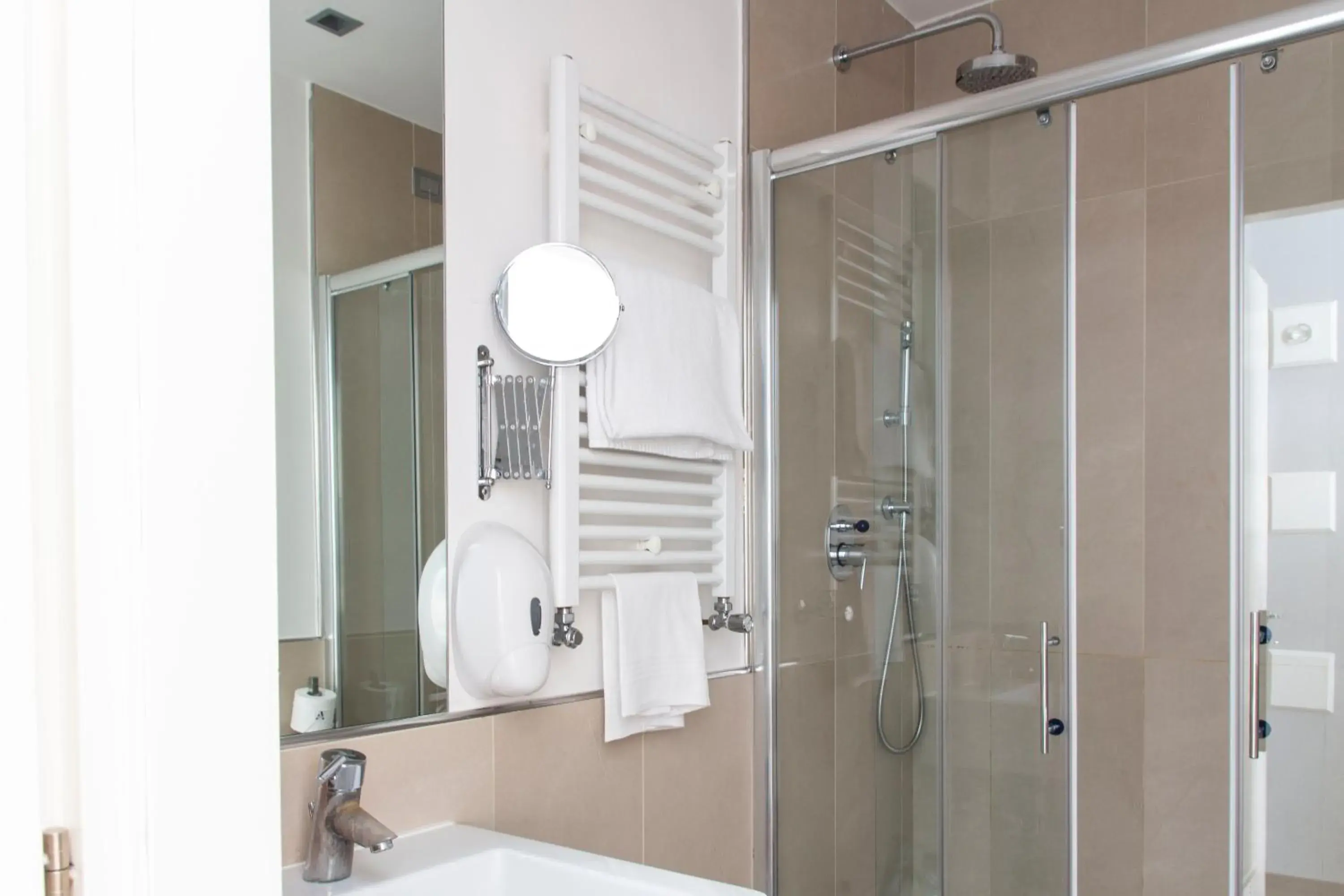 Standard Single Room in Smy Bologna Centrale Standard Single Room in Smy Bologna Centrale