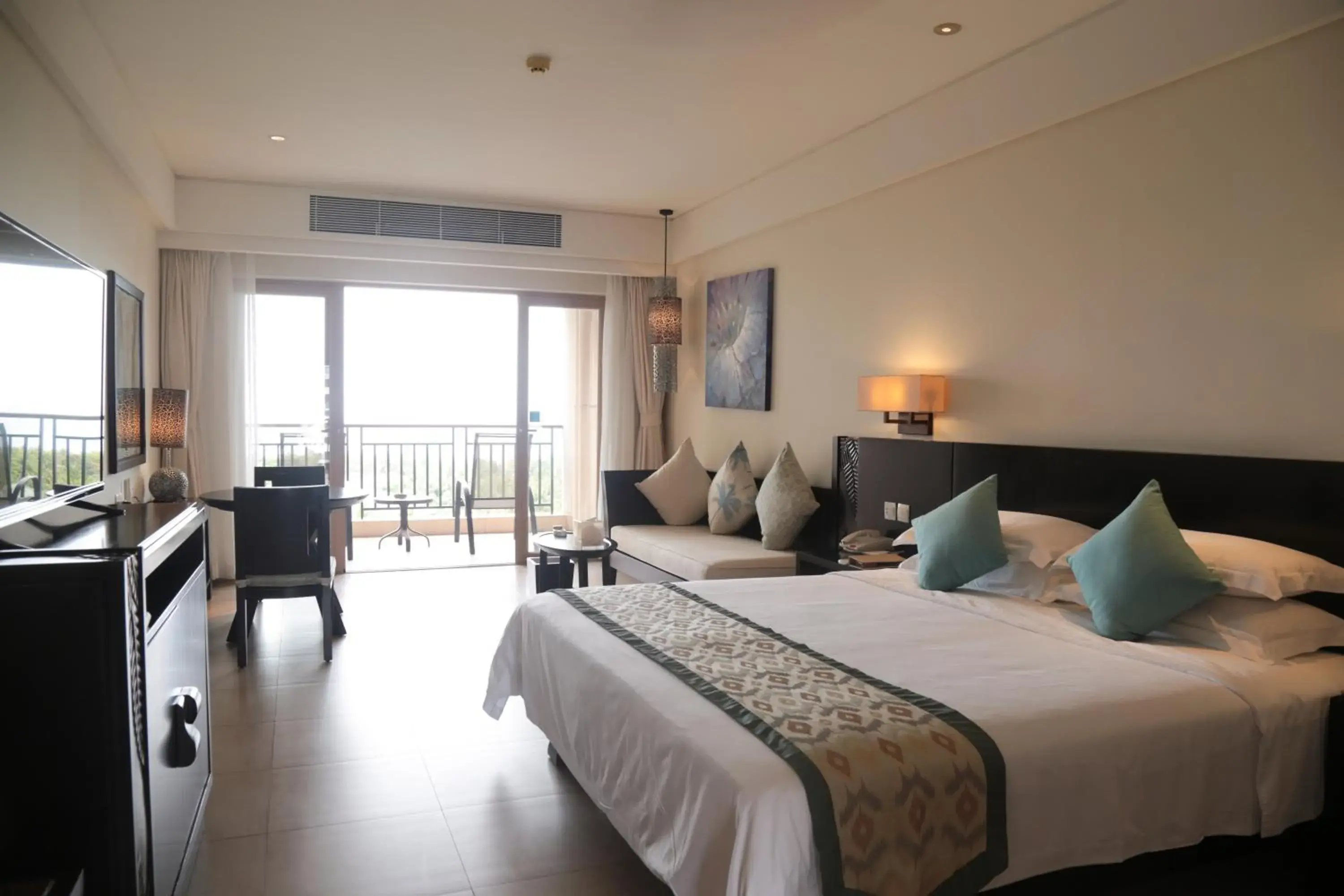 Supreme Seaview King Room in Howard Johnson Resort Sanya Bay Supreme Seaview King Room in Howard Johnson Resort Sanya Bay