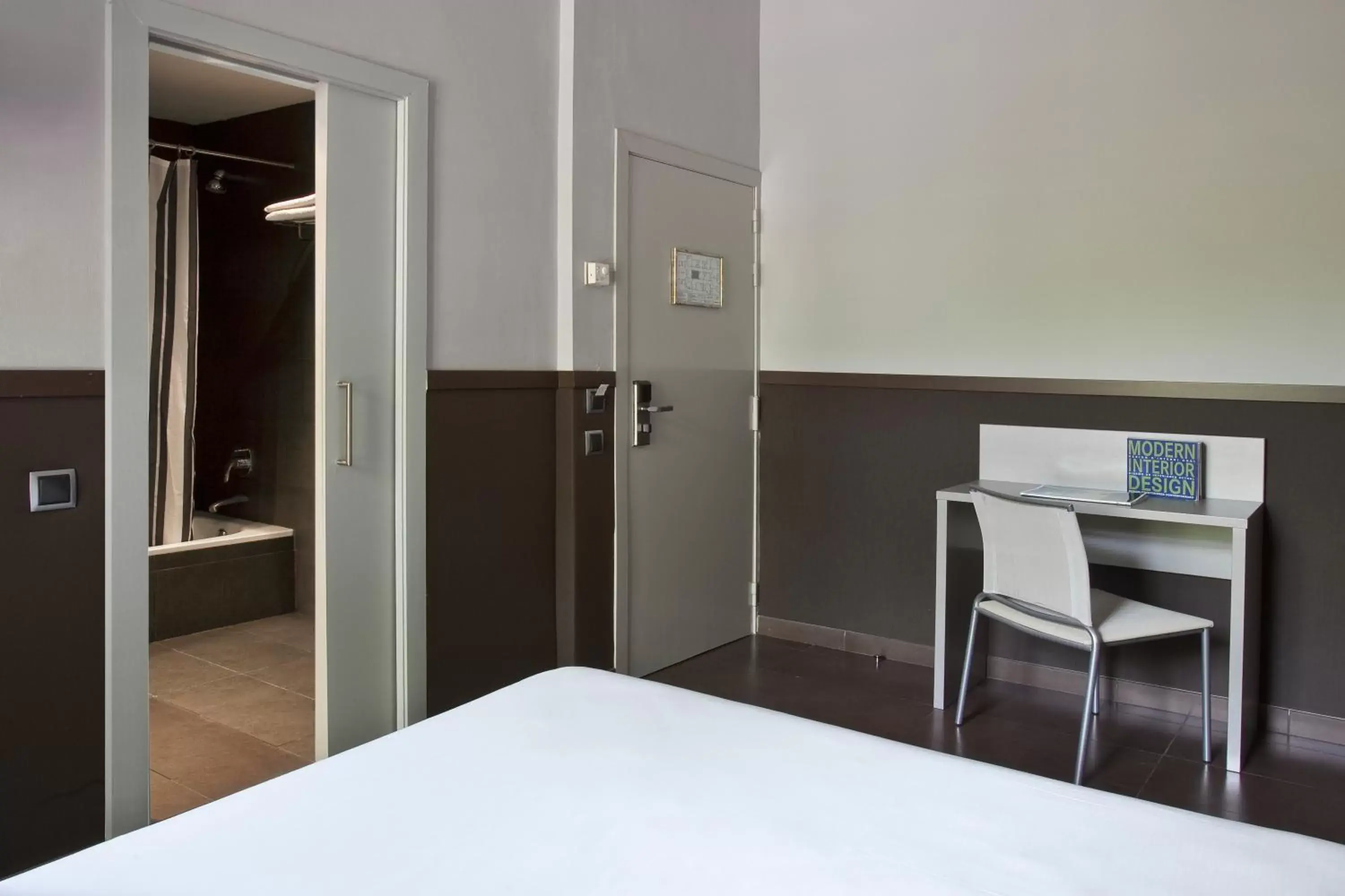 Superior Double or Twin Room in Chic & Basic Zoo Superior Double or Twin Room in Chic & Basic Zoo