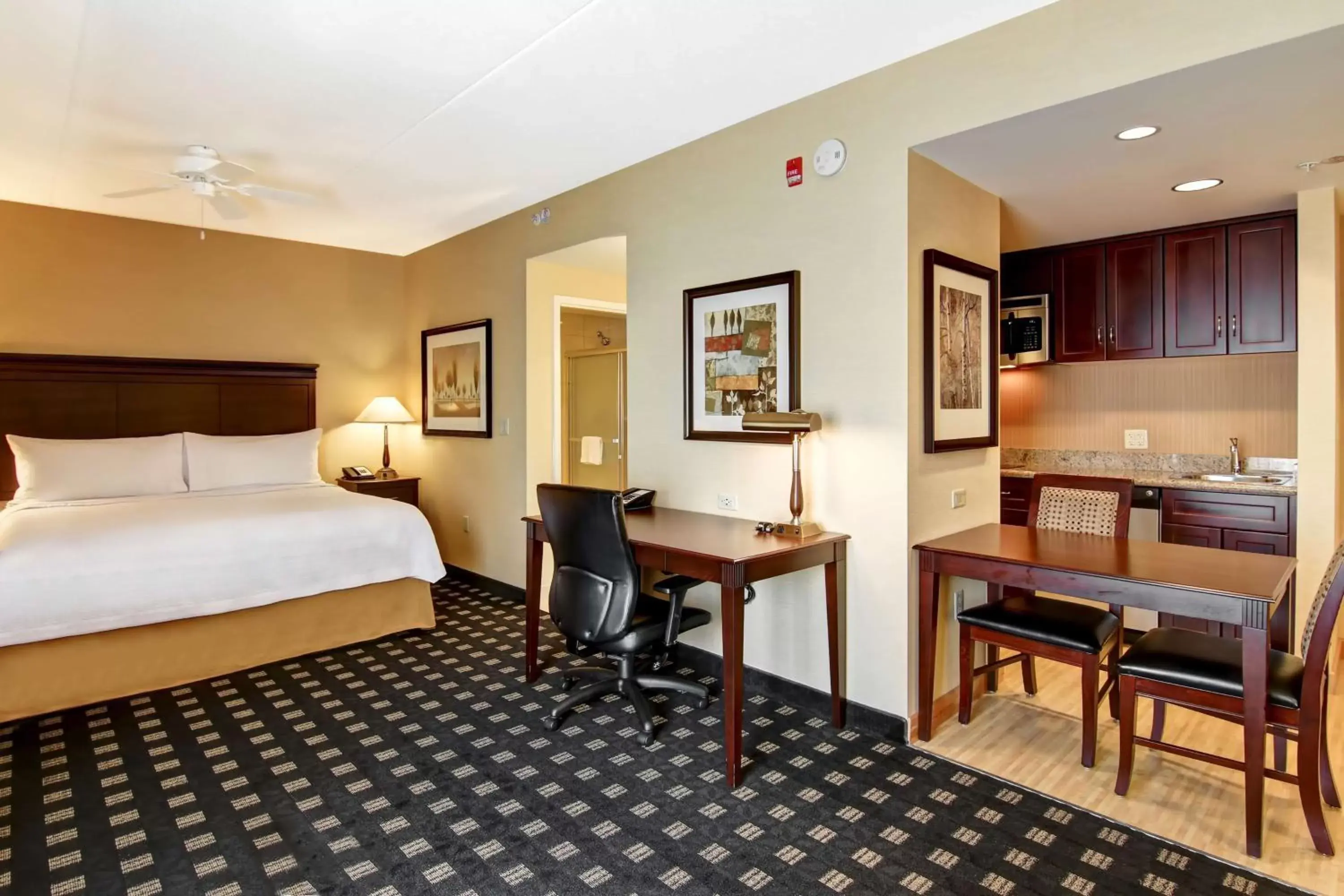 Deluxe King Studio in Homewood Suites by Hilton Toronto Airport Corporate Centre Deluxe King Studio in Homewood Suites by Hilton Toronto Airport Corporate Centre