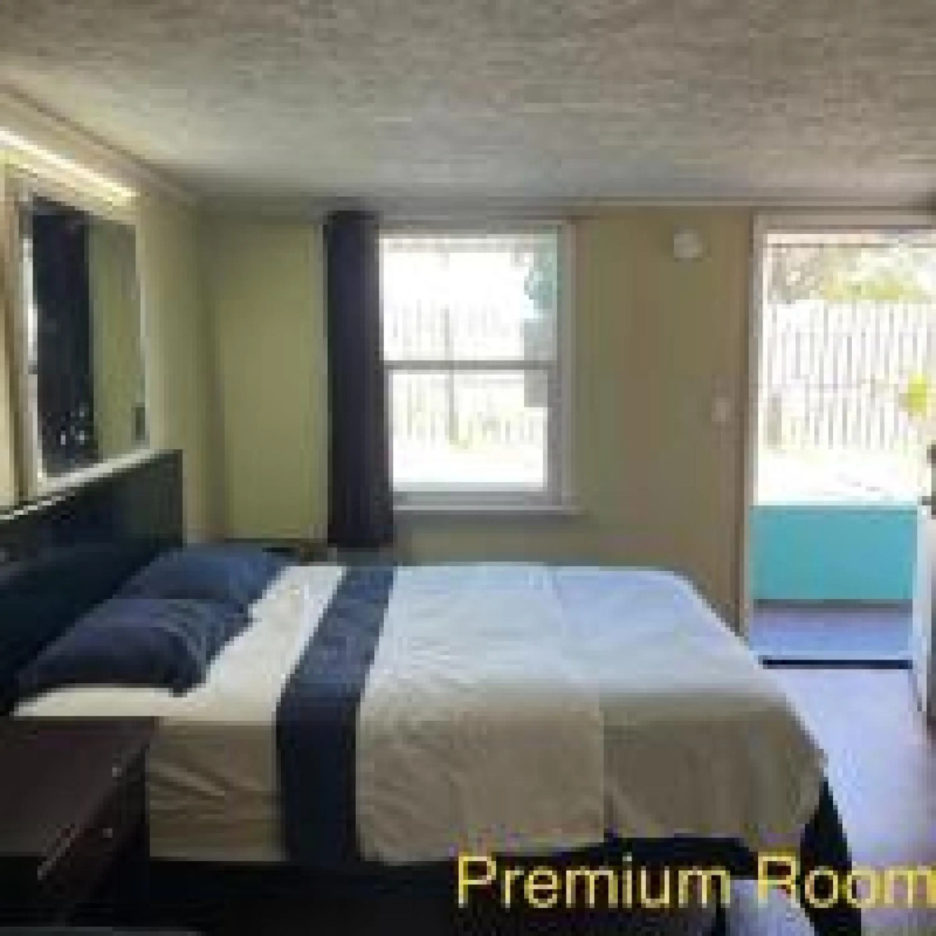 Premium Full Bed in Crepe Myrtle by OYO Premium Full Bed in Crepe Myrtle by OYO