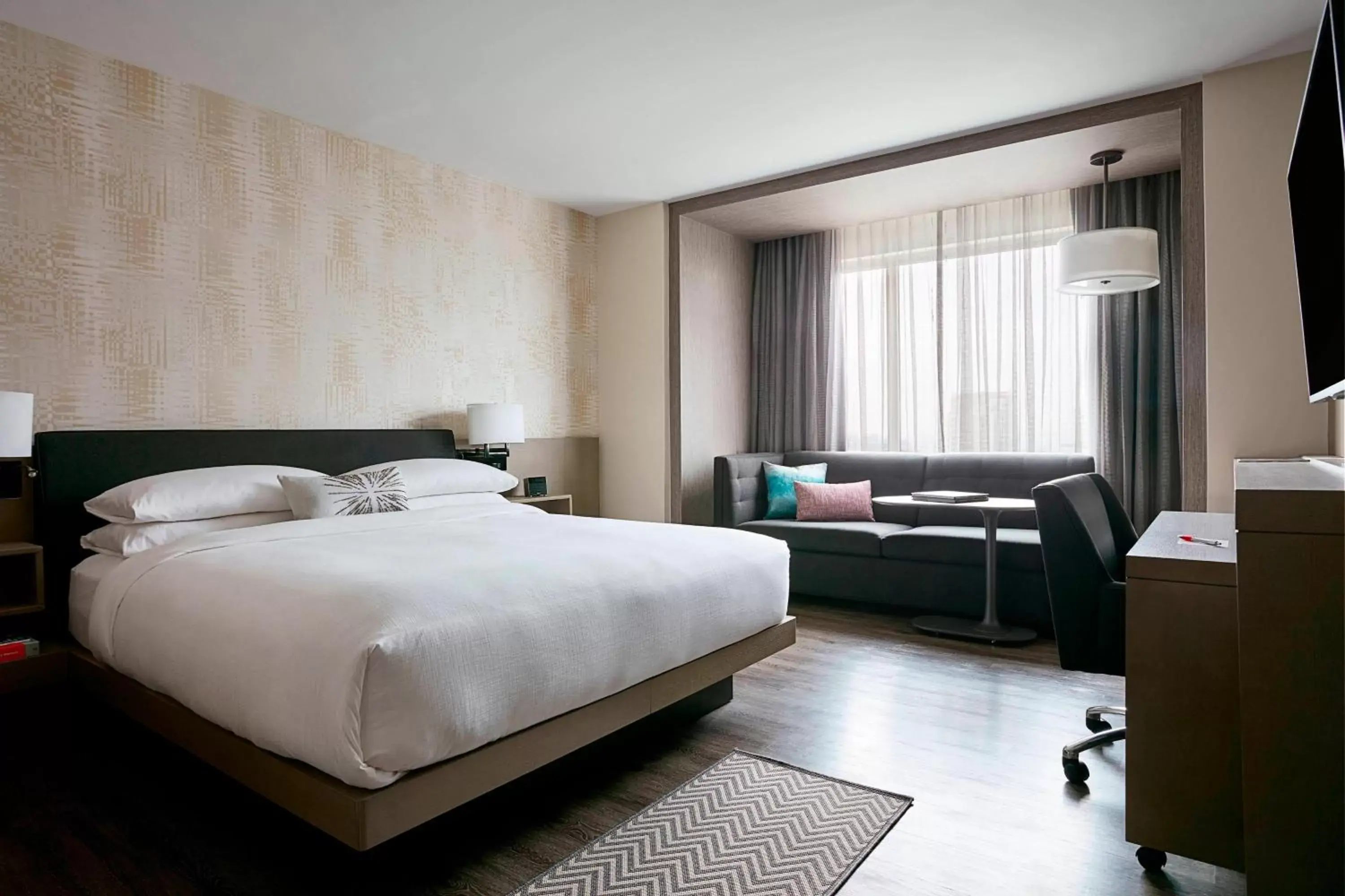 Deluxe King Room in Seattle Marriott Bellevue Deluxe King Room in Seattle Marriott Bellevue