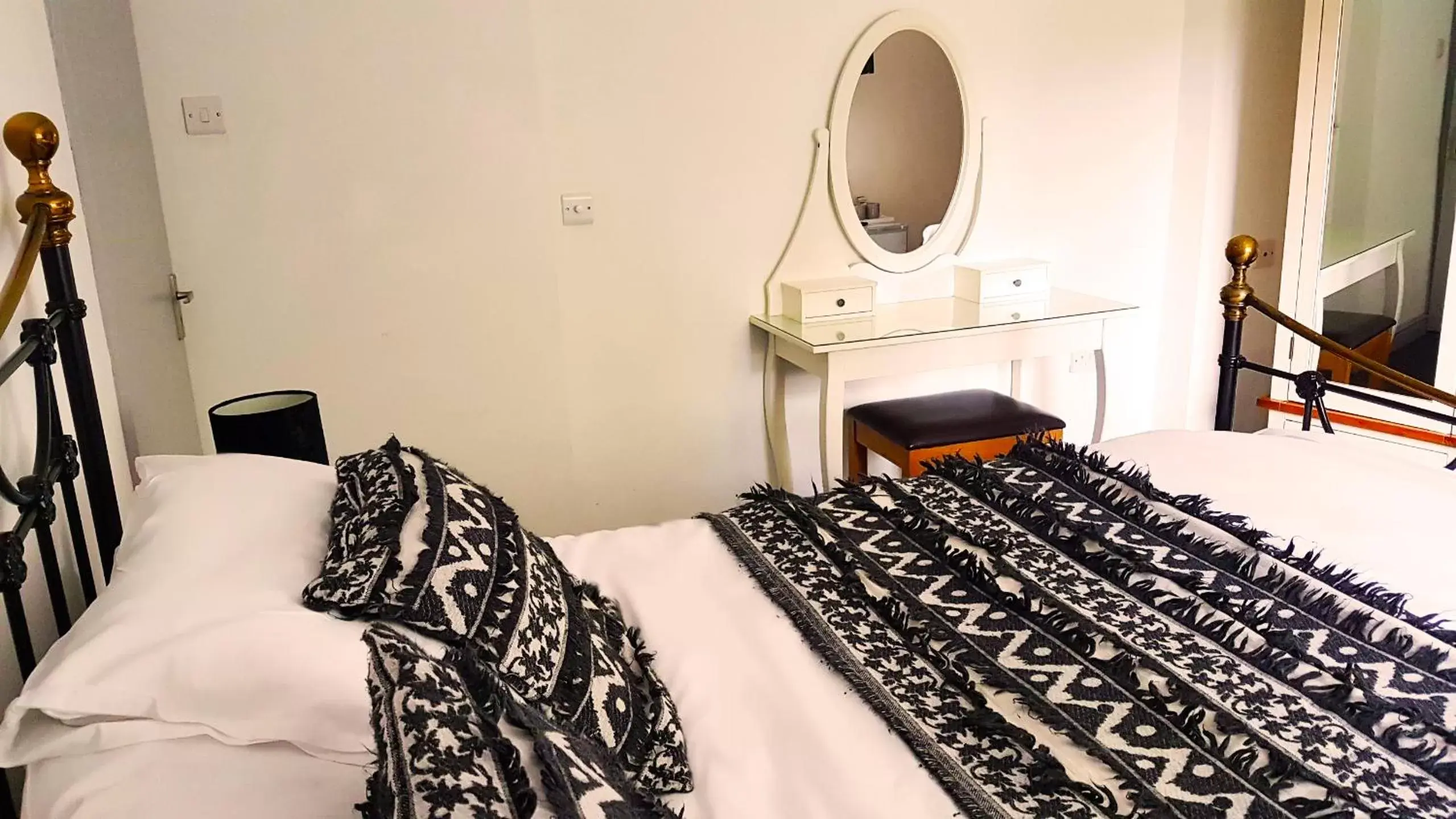 Superior Double Room in The Royal Oak Duddington Superior Double Room in The Royal Oak Duddington