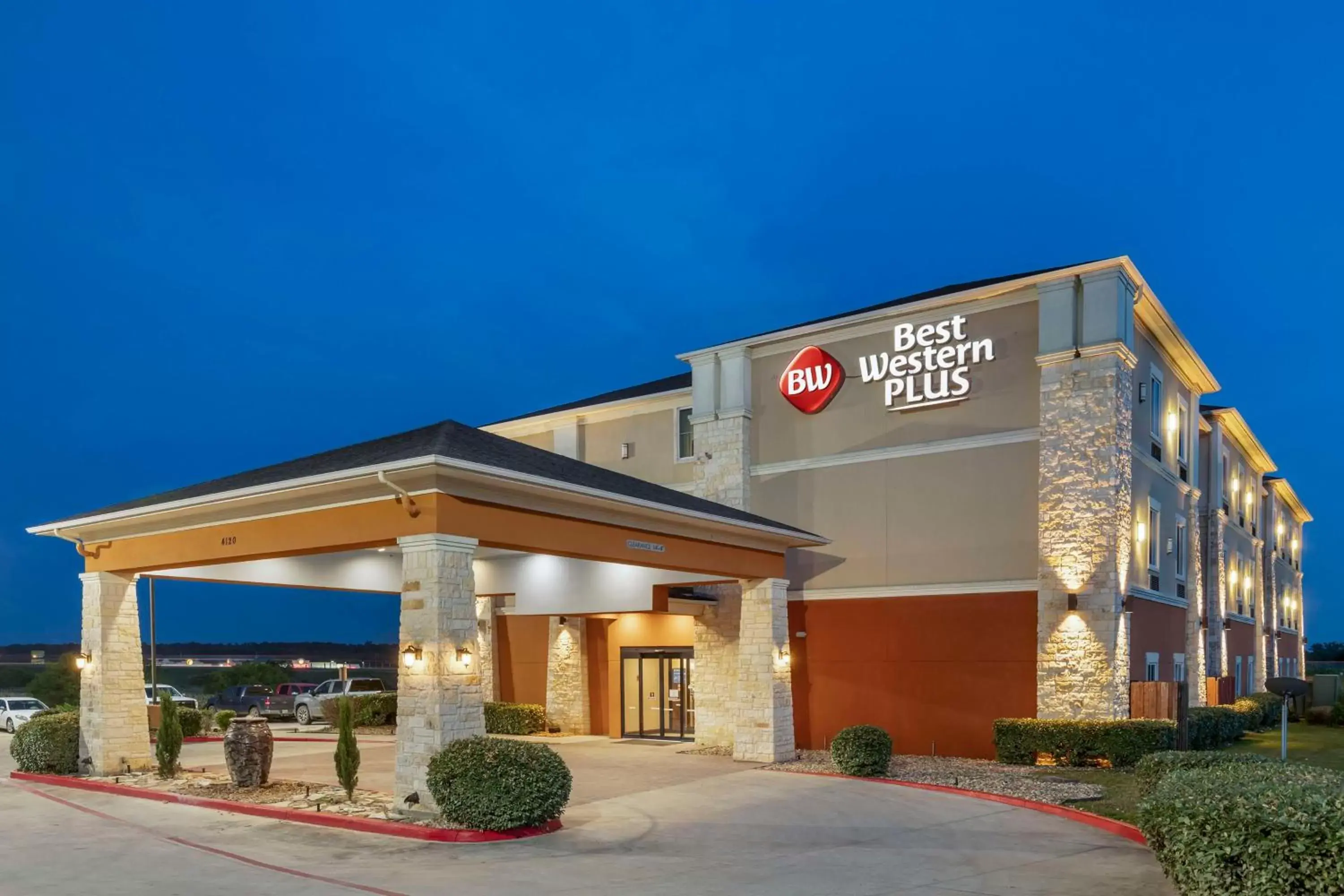 Best Western Plus Longhorn Inn & Suites Best Western Plus Longhorn Inn & Suites