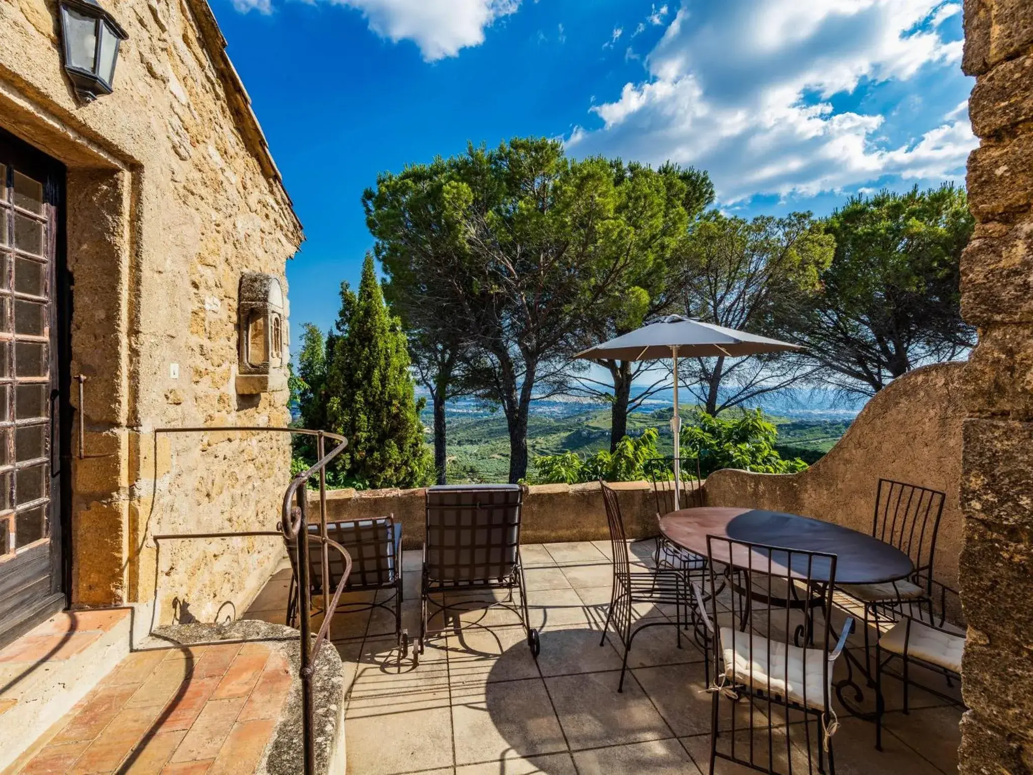 Family Suite in Garrigae Abbaye de Sainte Croix Family Suite in Garrigae Abbaye de Sainte Croix