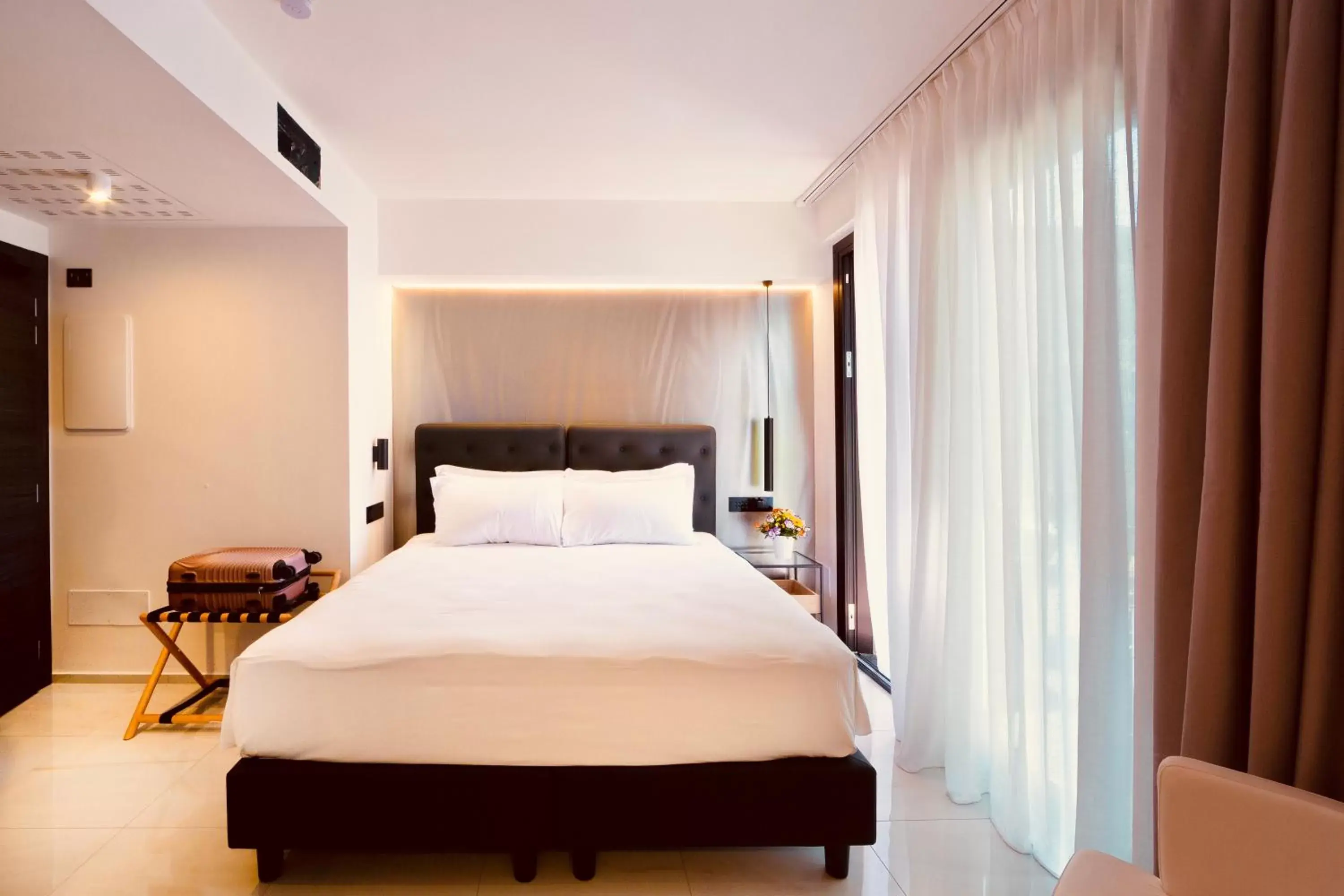 Deluxe Double Room with Balcony in Boutique Hotel Sirmione Deluxe Double Room with Balcony in Boutique Hotel Sirmione