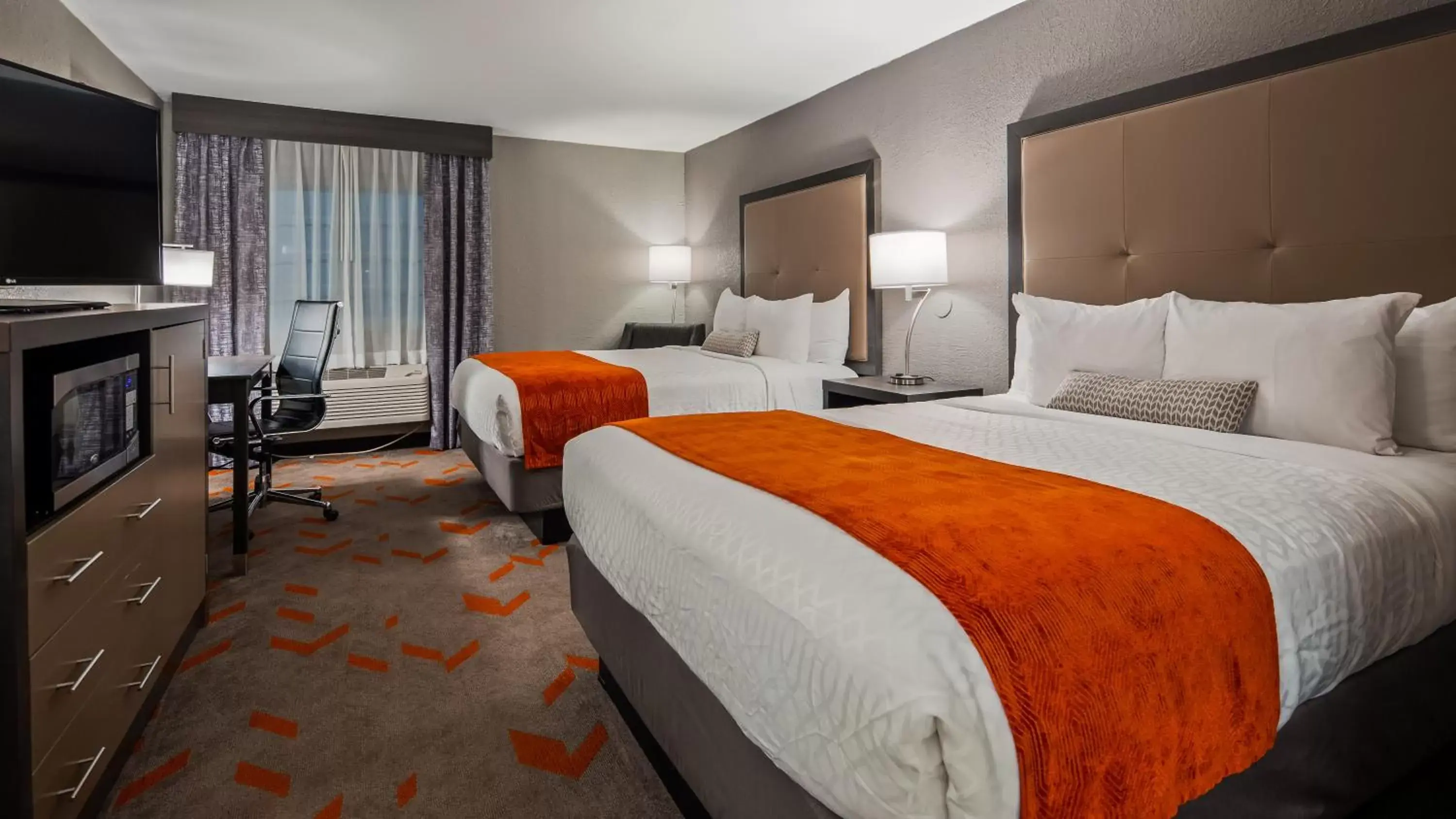 Queen Room with Two Queen Beds in Best Western Plus North Joliet Queen Room with Two Queen Beds in Best Western Plus North Joliet