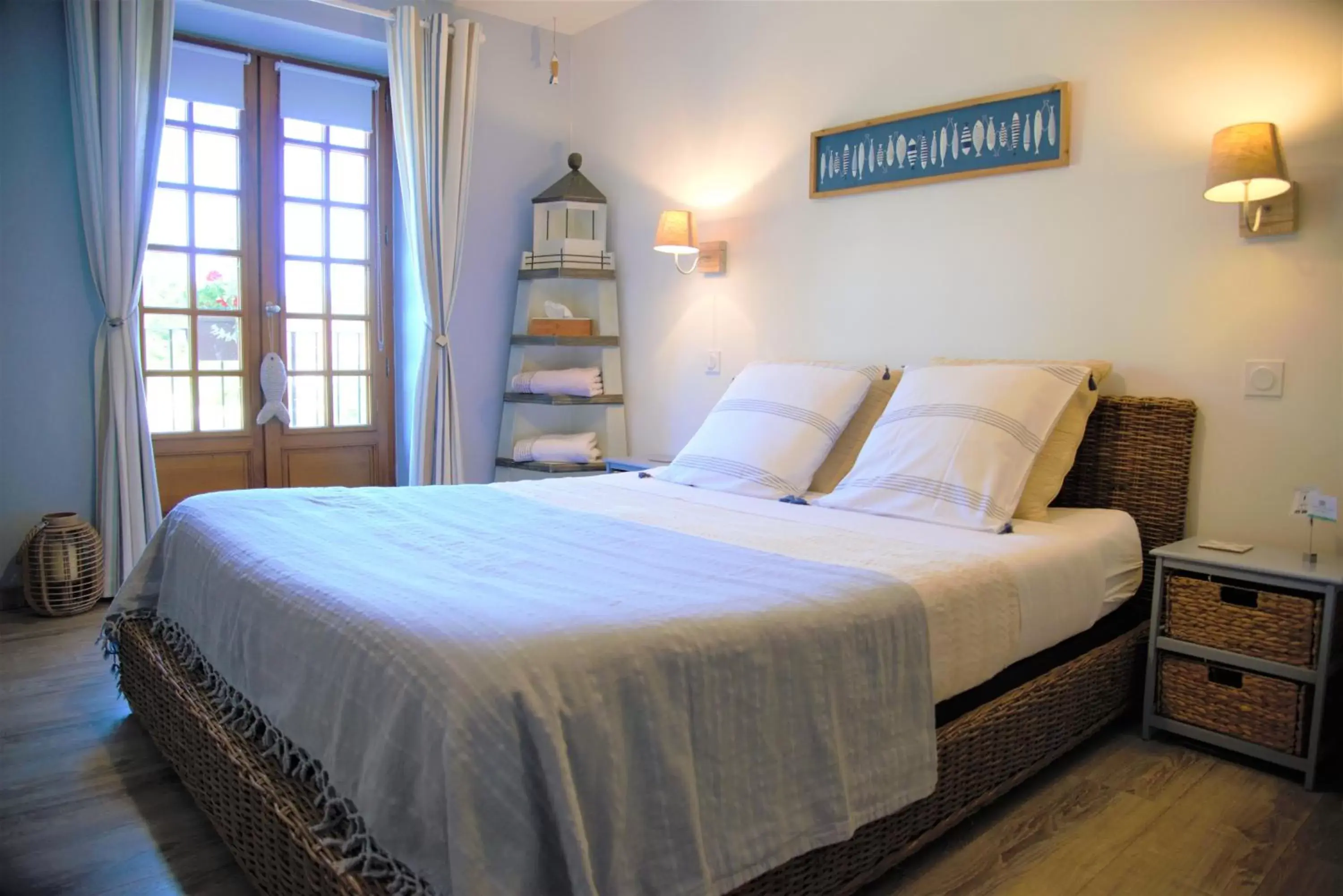 Double Room with Private Bathroom - single occupancy in B&B Des Histoires d'Anges - Côté Jardin - Accueil Vélo Double Room with Private Bathroom - single occupancy in B&B Des Histoires d'Anges - Côté Jardin - Accueil Vélo