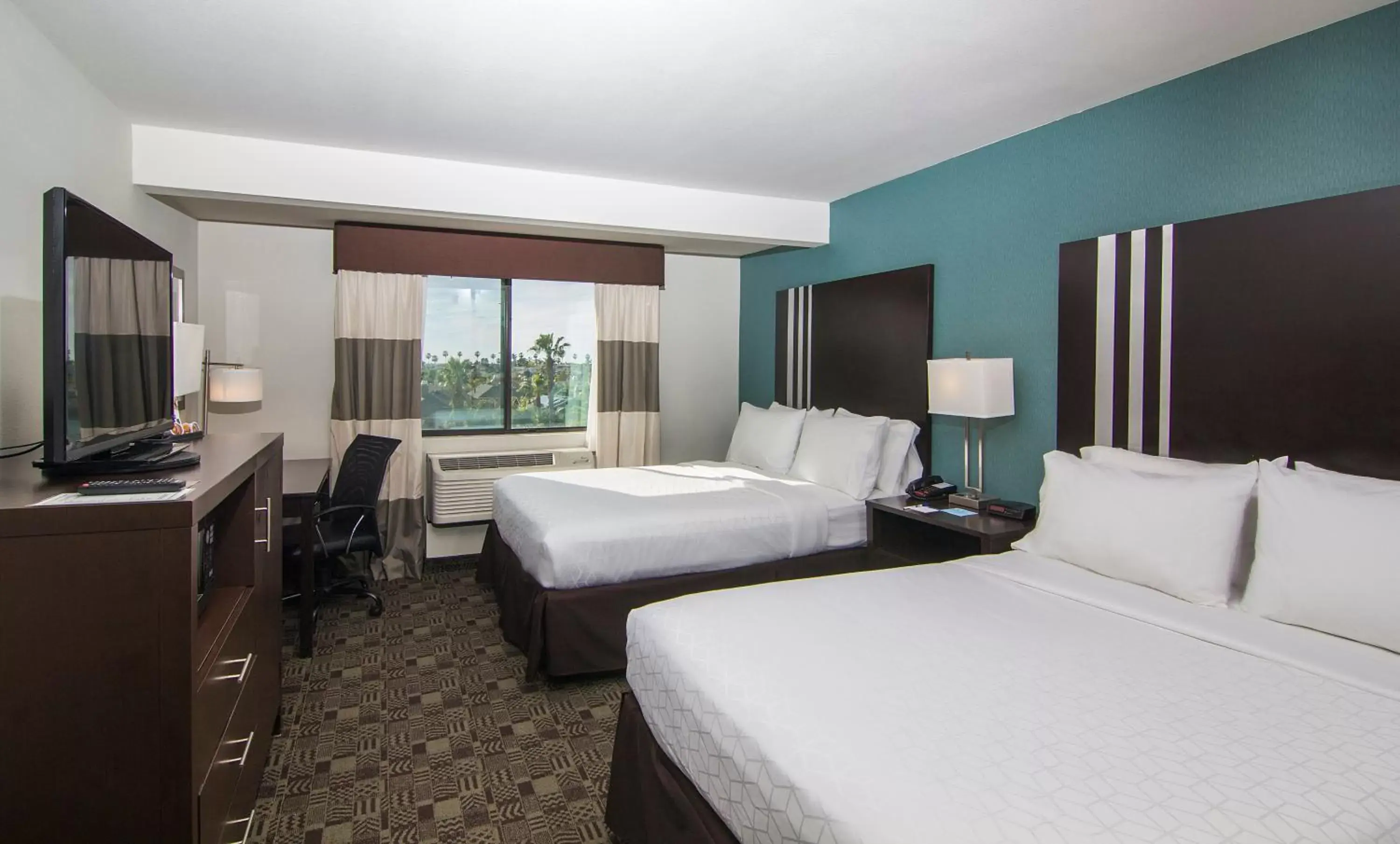 Standard Room with Two Queen Beds in Holiday Inn Express Hotel & Suites Carlsbad Beach by IHG Standard Room with Two Queen Beds in Holiday Inn Express Hotel & Suites Carlsbad Beach by IHG