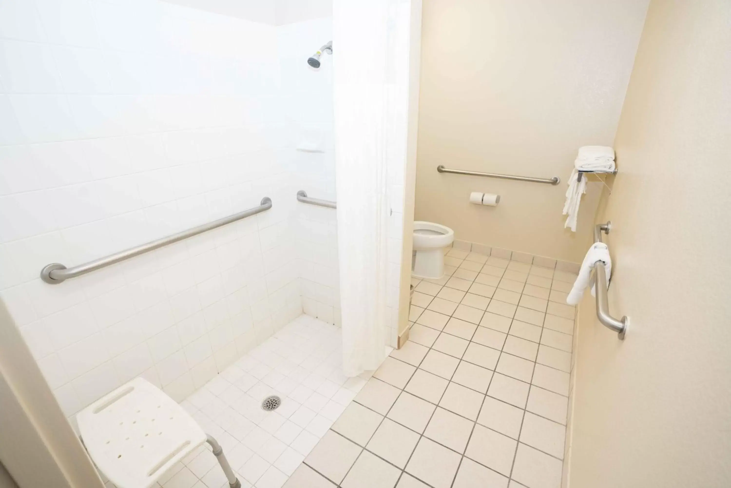 Queen Room with Two Queen Beds - Disability Access in Regency Inn & Suites DFW Queen Room with Two Queen Beds - Disability Access in Regency Inn & Suites DFW