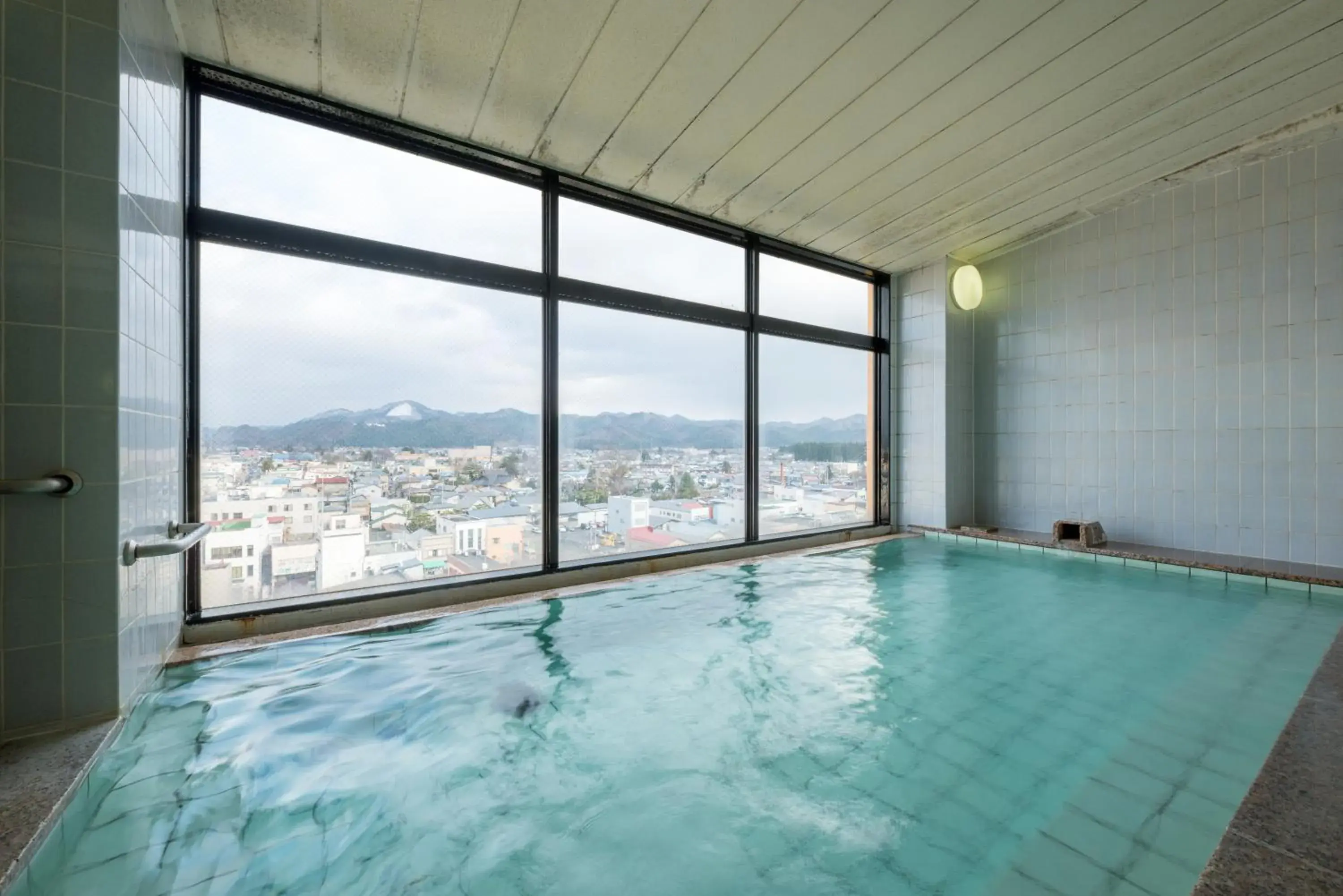 Standard Twin Room - Non-Smoking in Annex Royal Hotel Standard Twin Room - Non-Smoking in Annex Royal Hotel