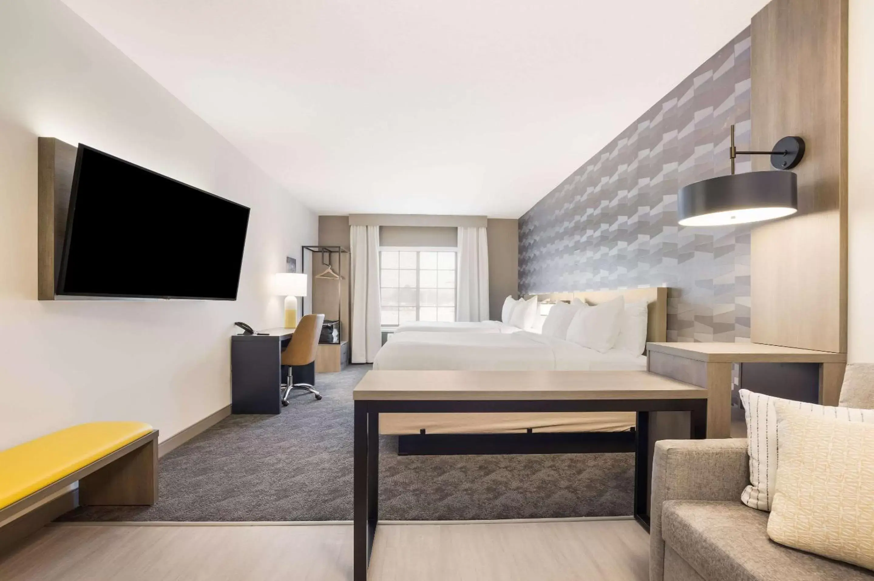 Queen Suite with Two Queen Beds and Sofabed - Non Smoking/No Pets Allowed in Comfort Inn & Suites Gaylord Queen Suite with Two Queen Beds and Sofabed - Non Smoking/No Pets Allowed in Comfort Inn & Suites Gaylord