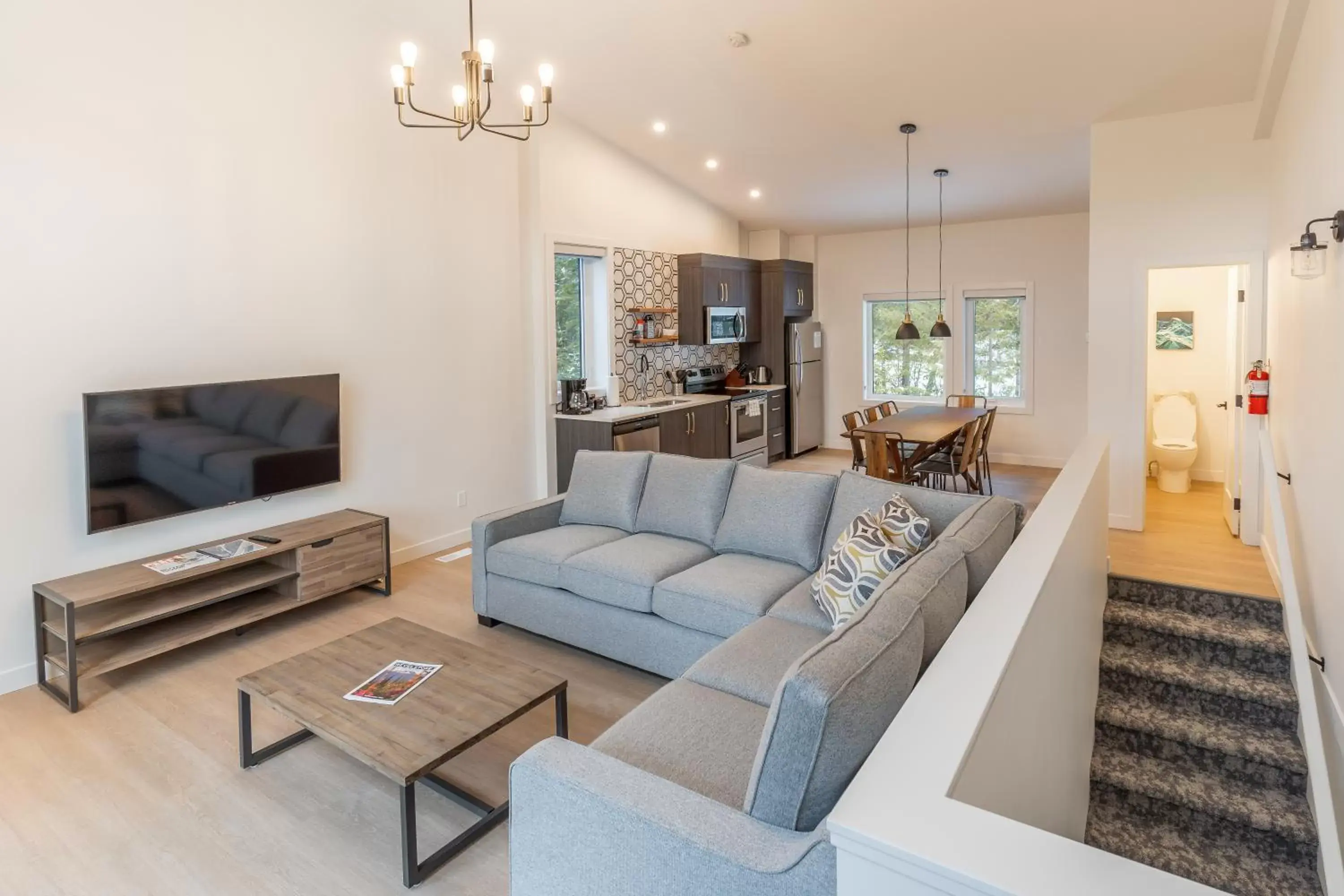 Five-Bedroom Apartment in Basecamp Resorts Revelstoke Five-Bedroom Apartment in Basecamp Resorts Revelstoke