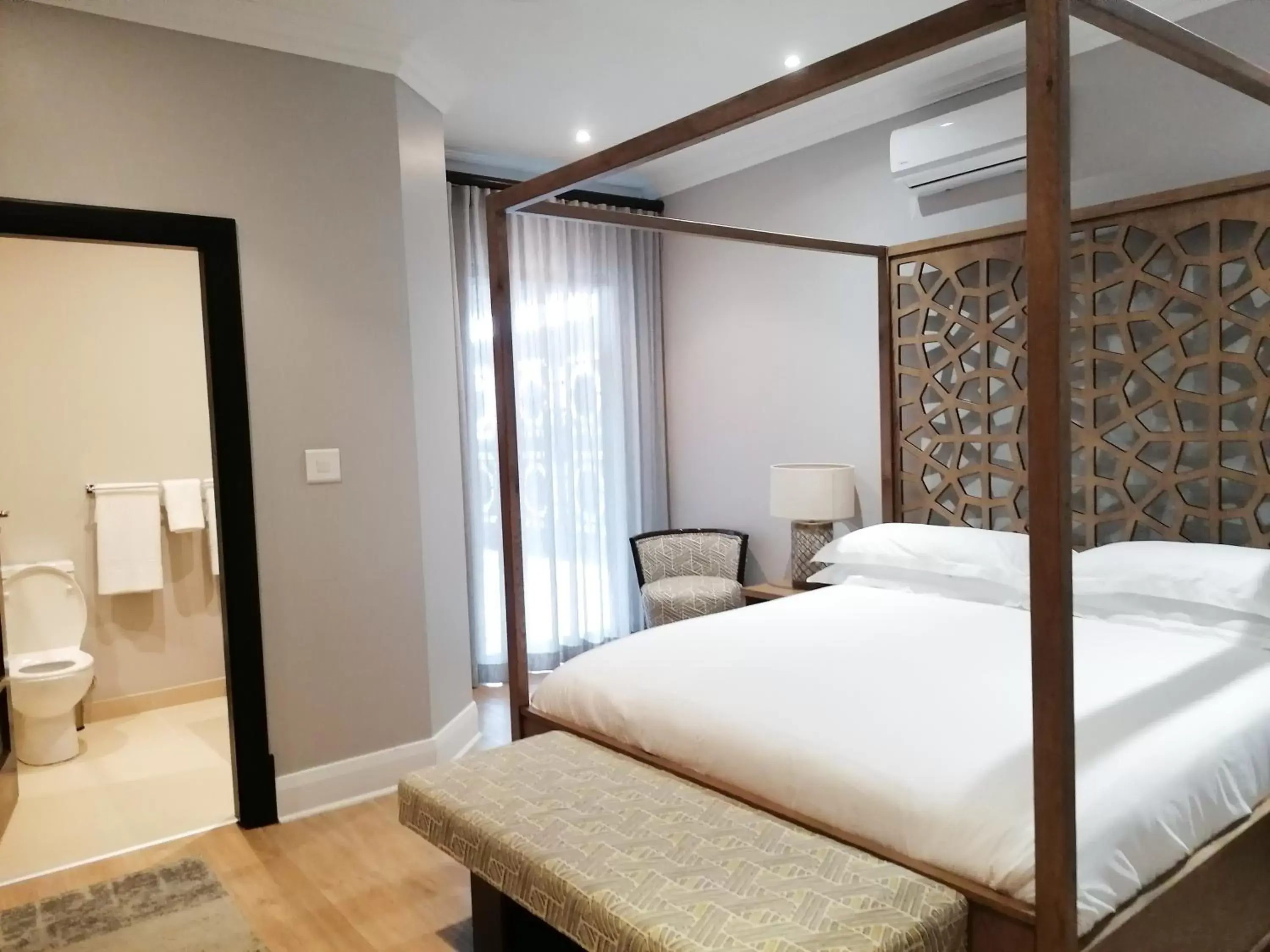 Deluxe King Room with Sea View in Endless Horizons Boutique Hotel Deluxe King Room with Sea View in Endless Horizons Boutique Hotel